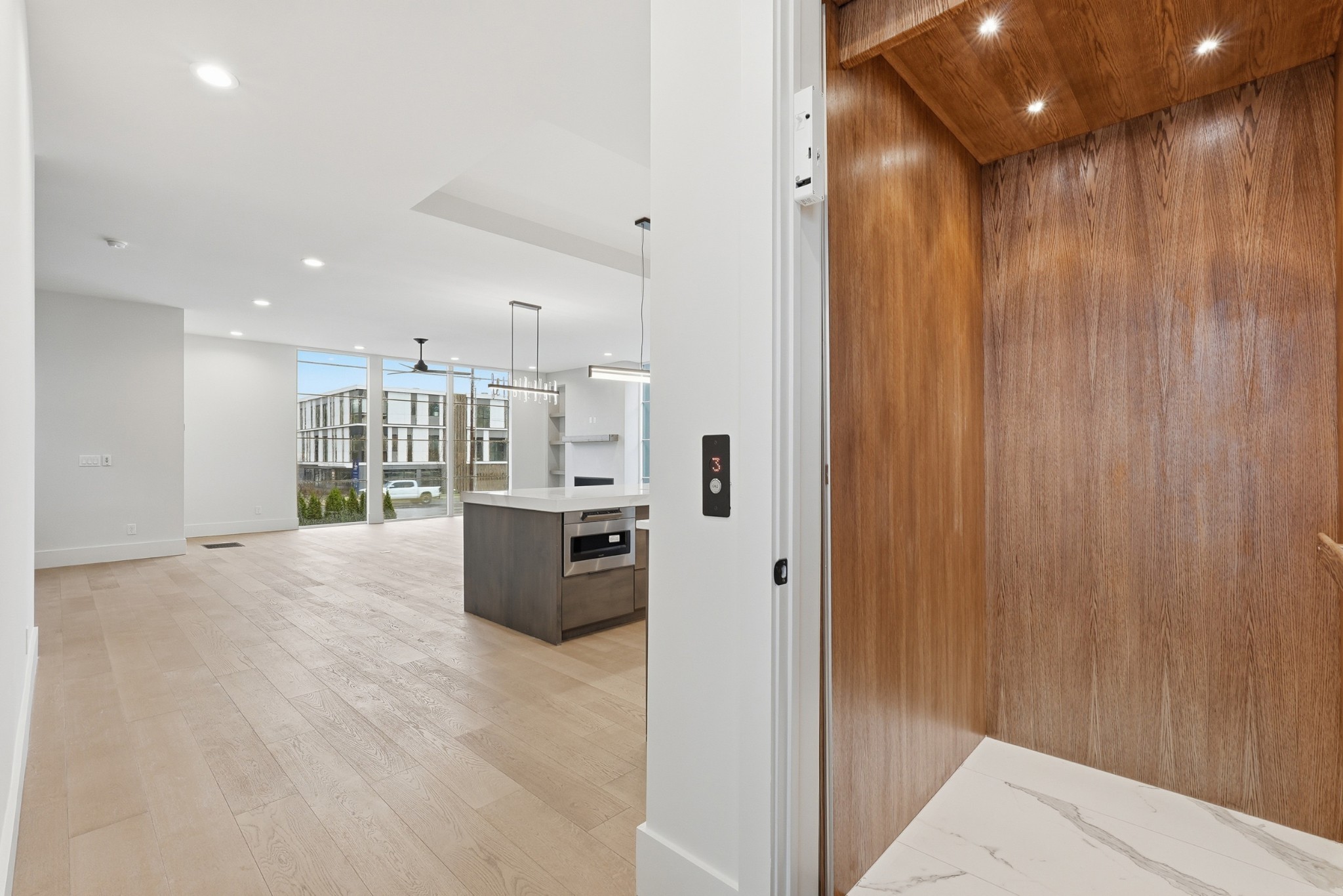 3718 West End Ave Unit: 1