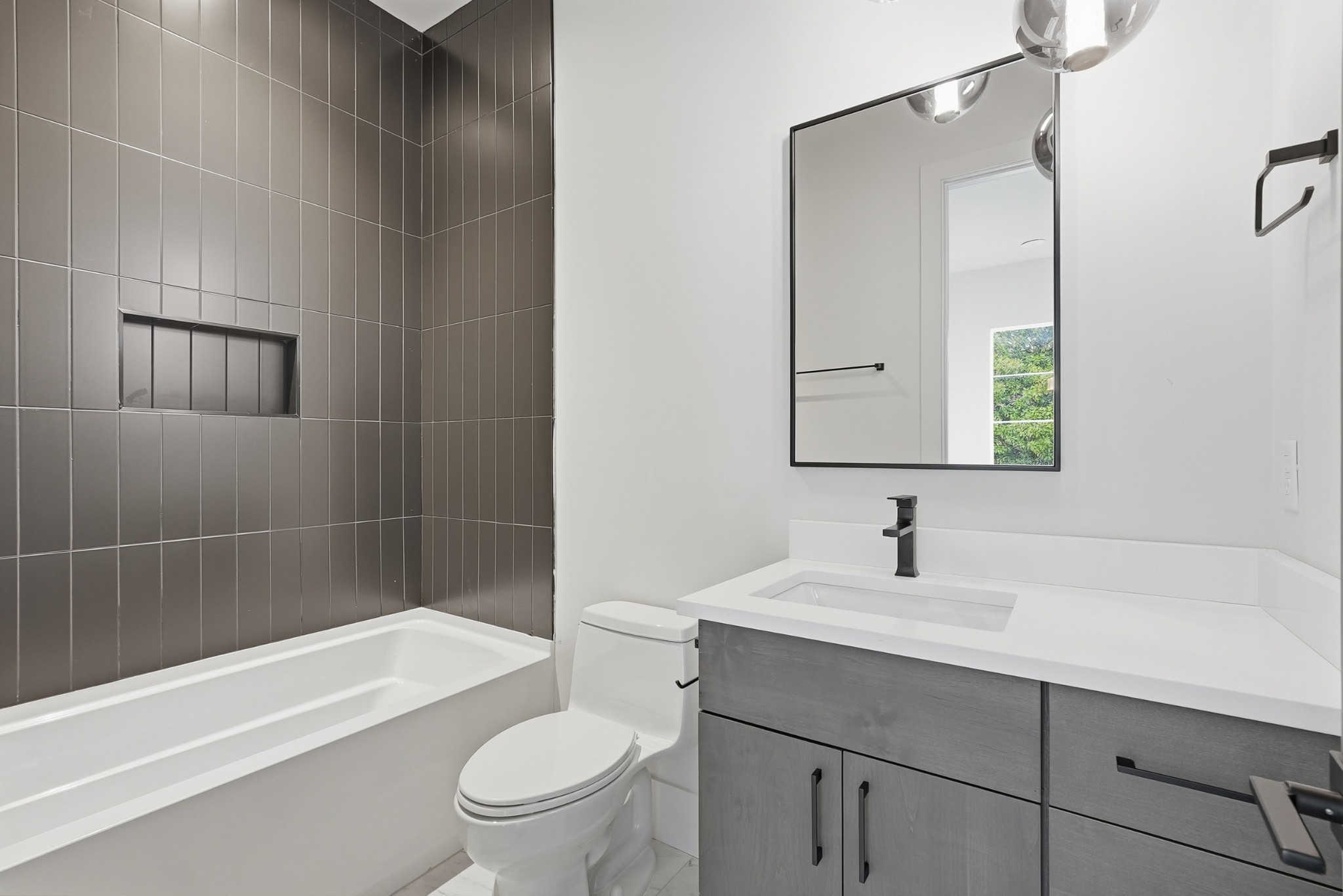 3718 West End Ave Unit: 1