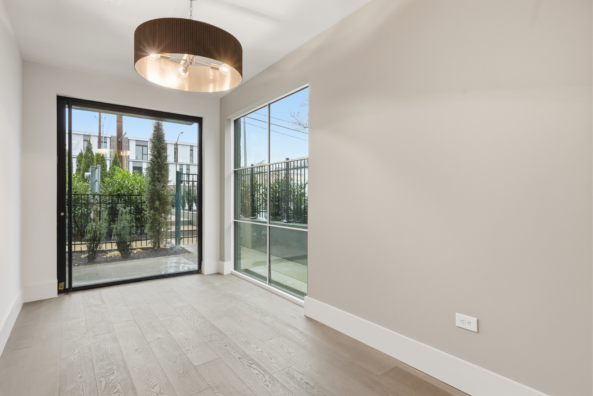 3718 West End Ave Unit: 6