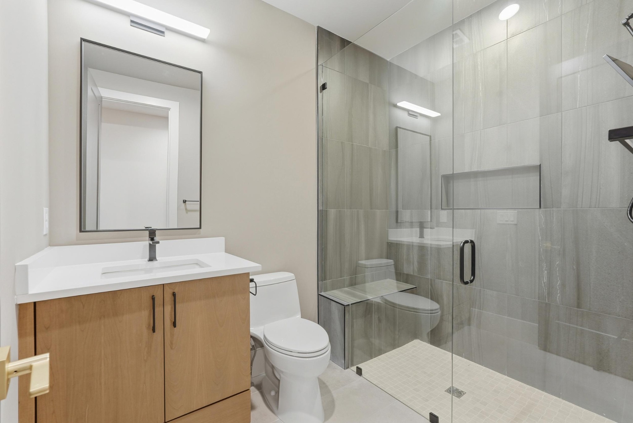 3718 West End Ave Unit: 6