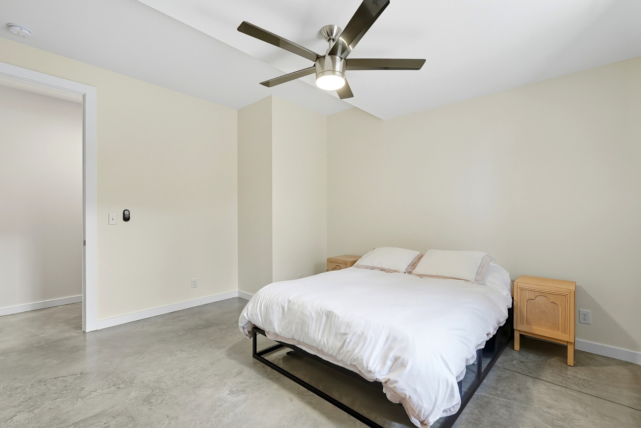 1805 Riverside Dr Unit: A