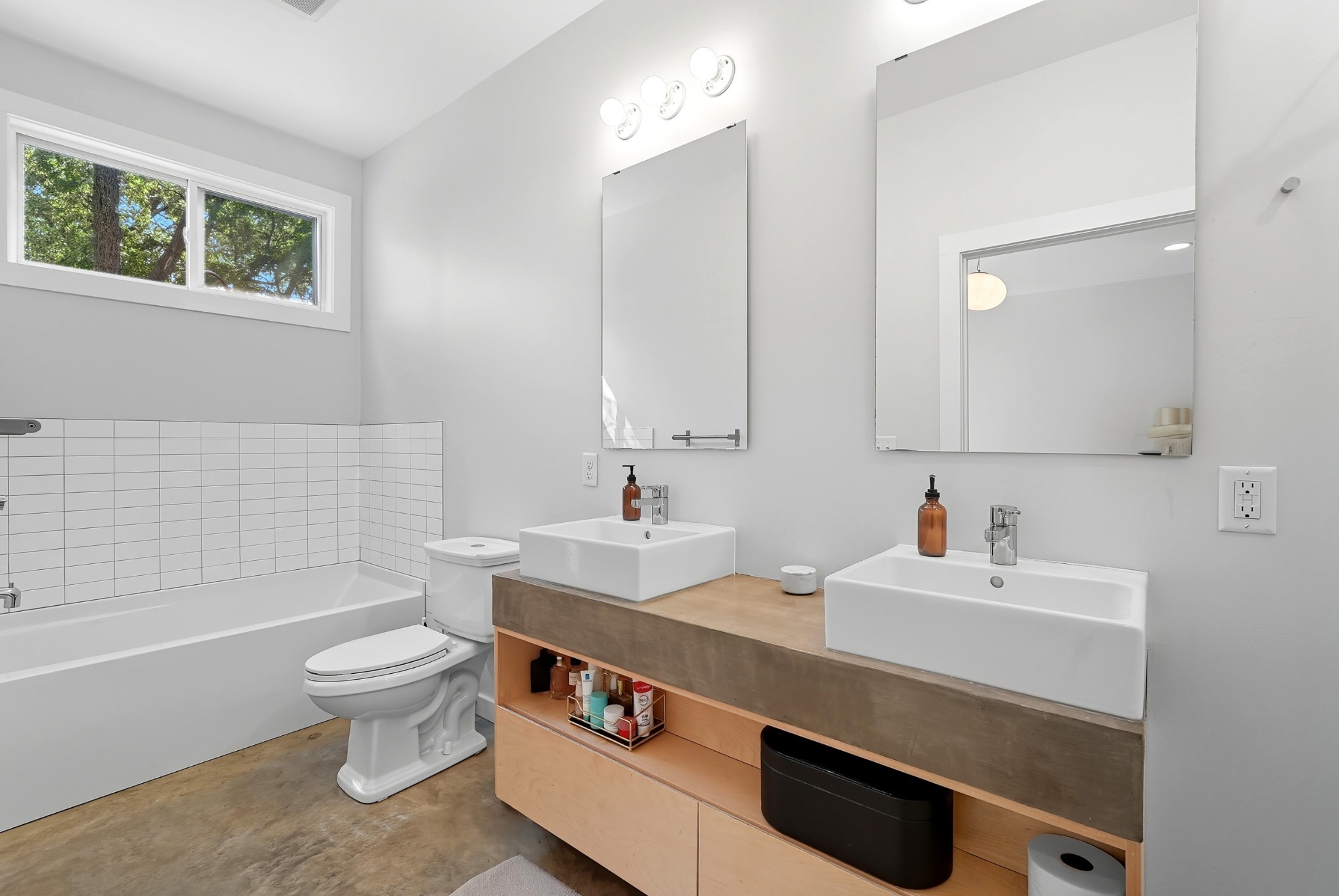 1805 Riverside Dr Unit: A