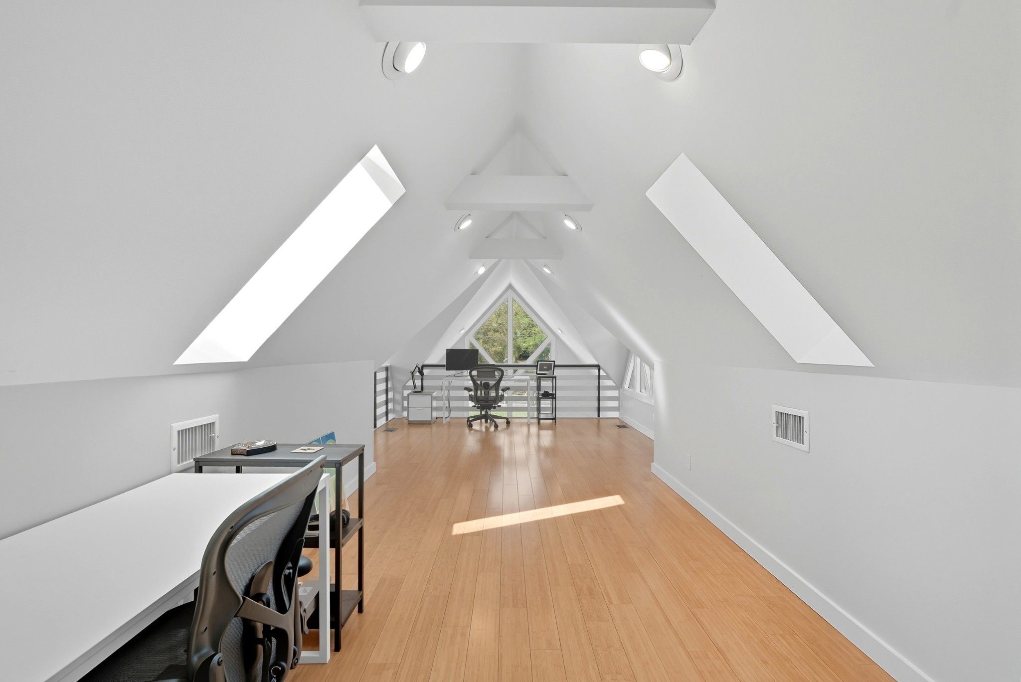 1805 Riverside Dr Unit: A