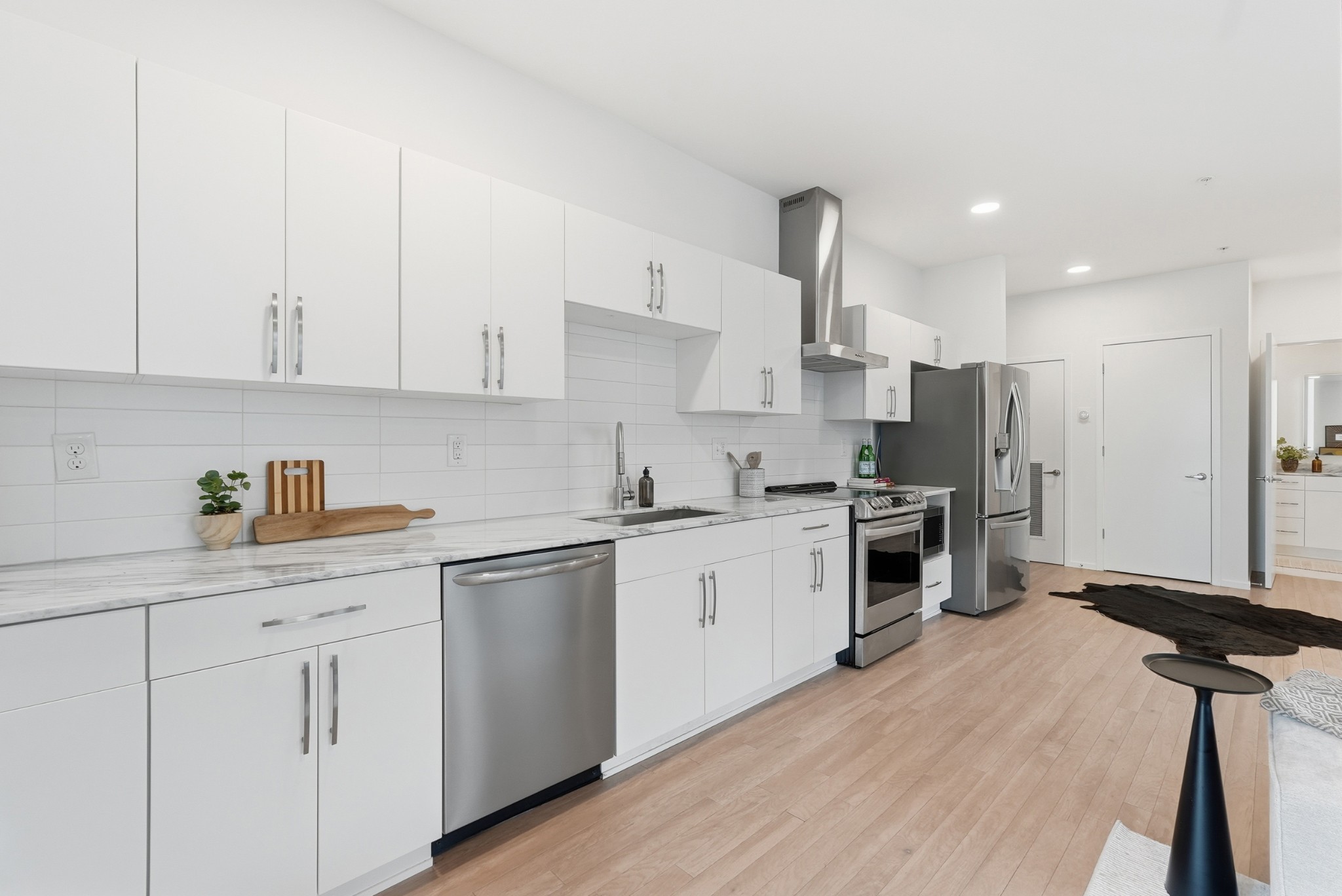 806 Olympic St Unit: 200