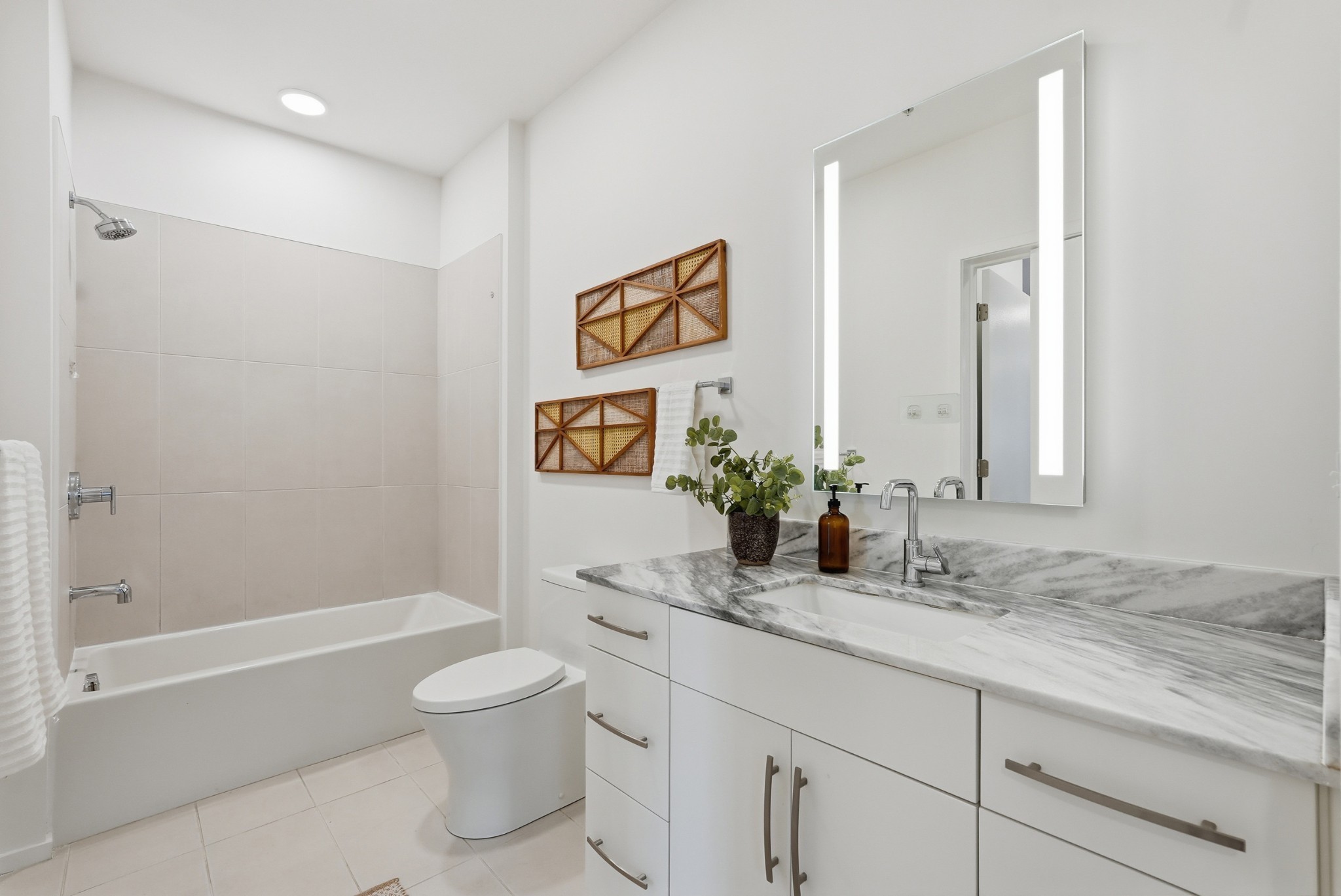 806 Olympic St Unit: 200