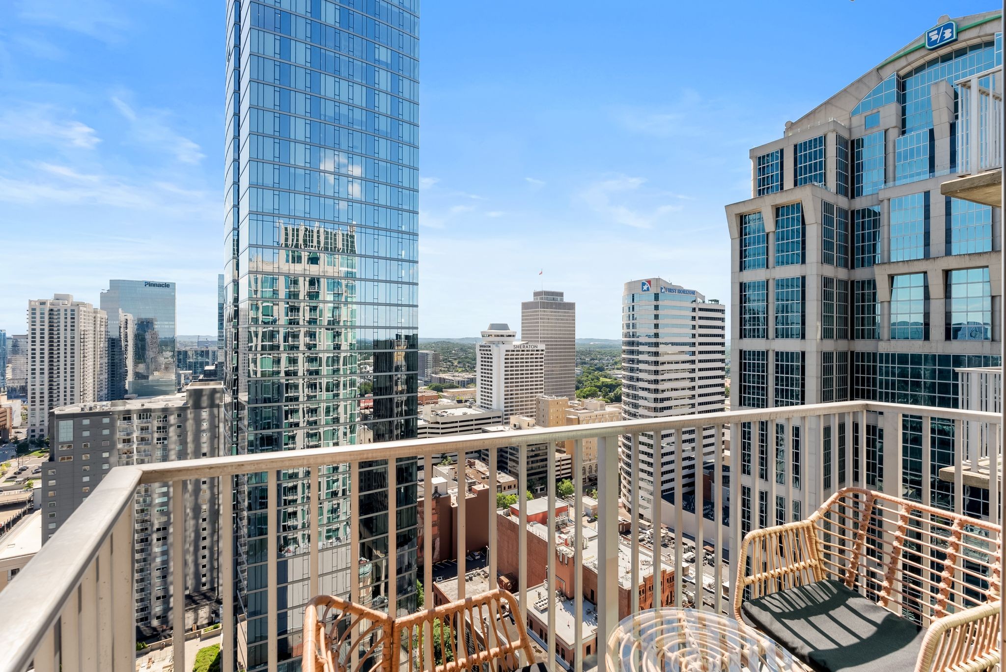 415 Church St Unit: 2608