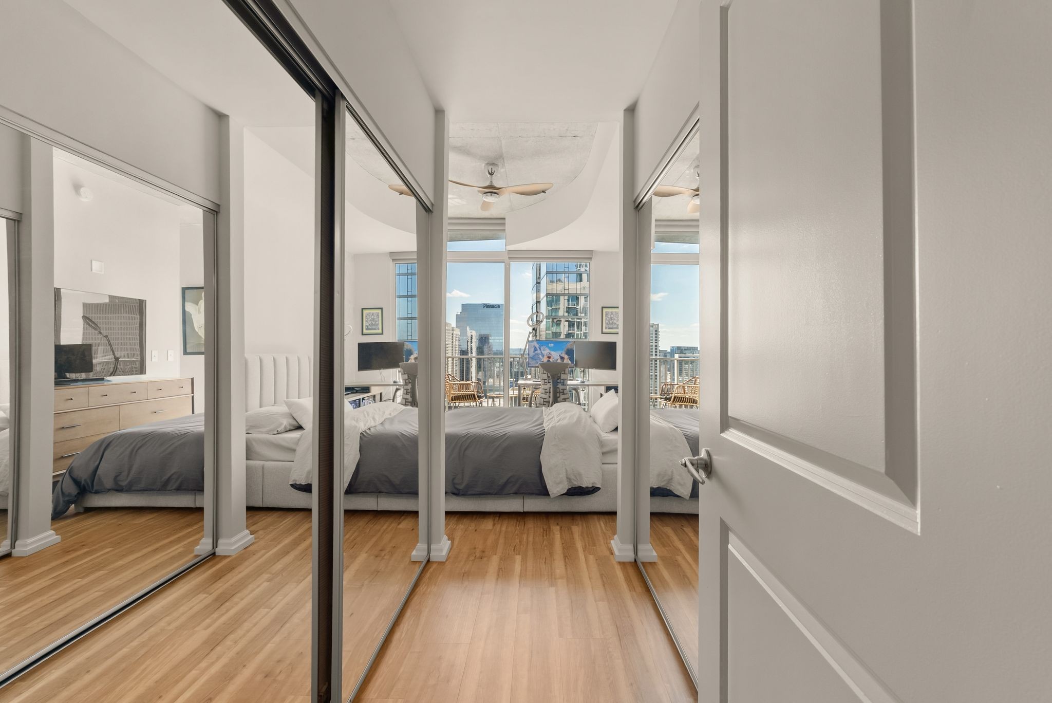 415 Church St Unit: 2608