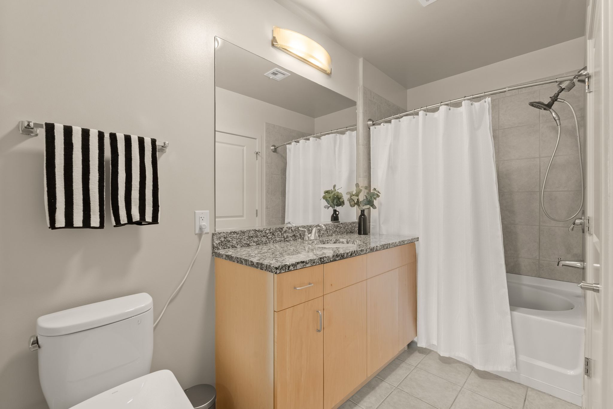 415 Church St Unit: 2608