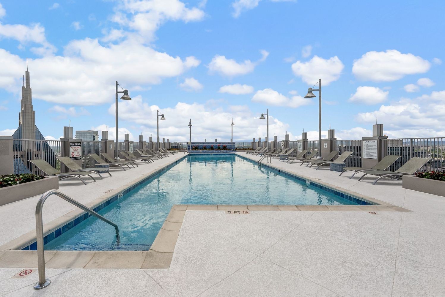 415 Church St Unit: 2608