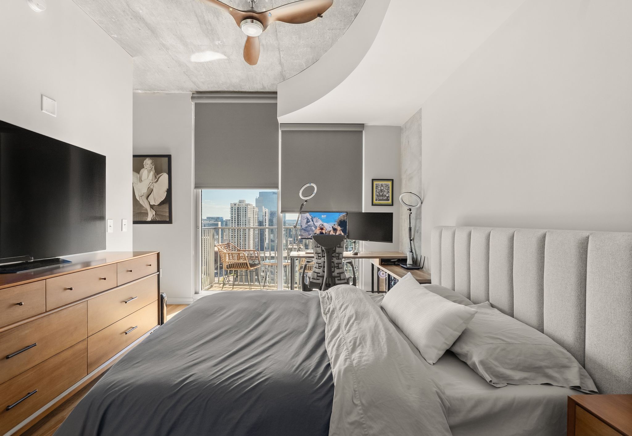415 Church St Unit: 2608