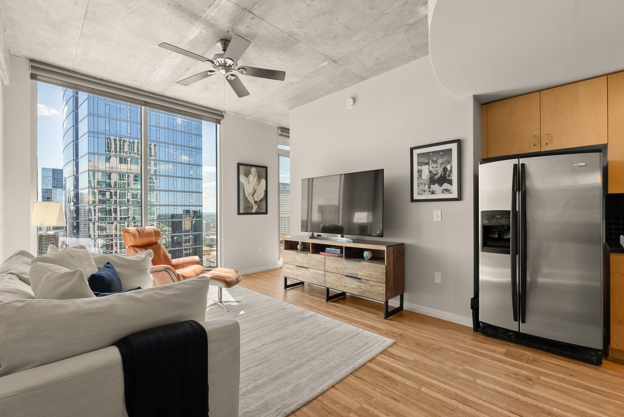 415 Church St Unit: 2608