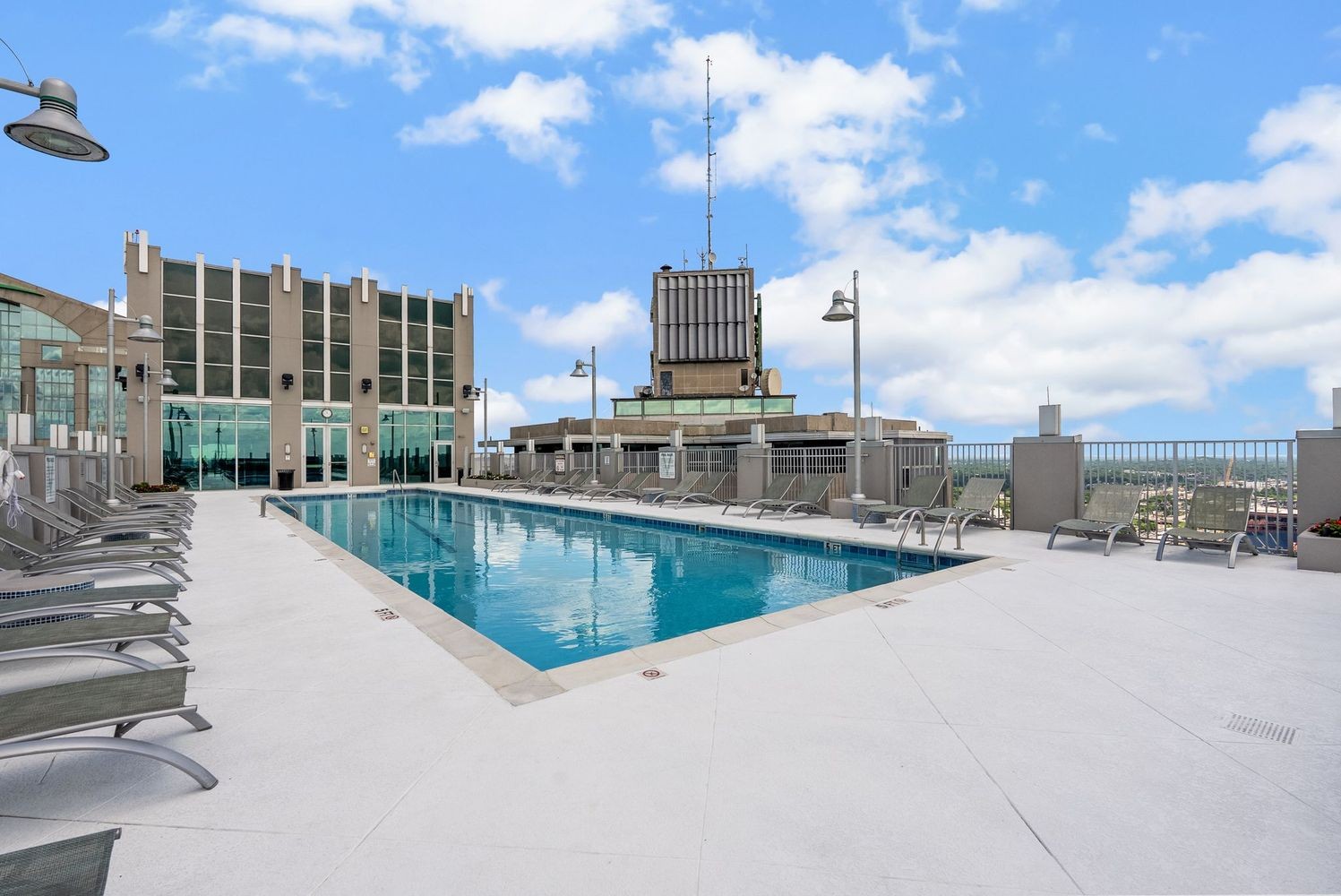 415 Church St Unit: 2608