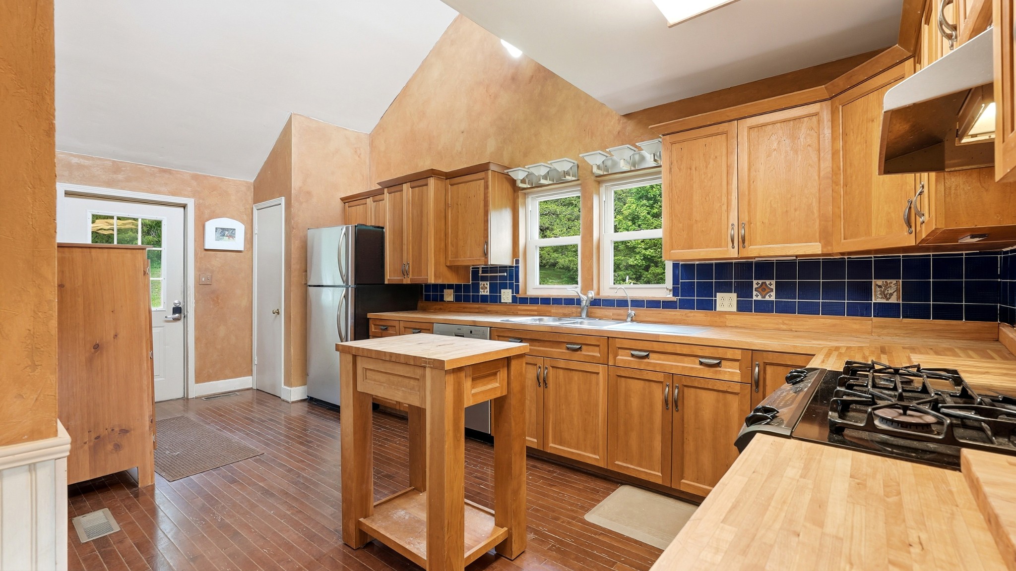 427 Adams Rd