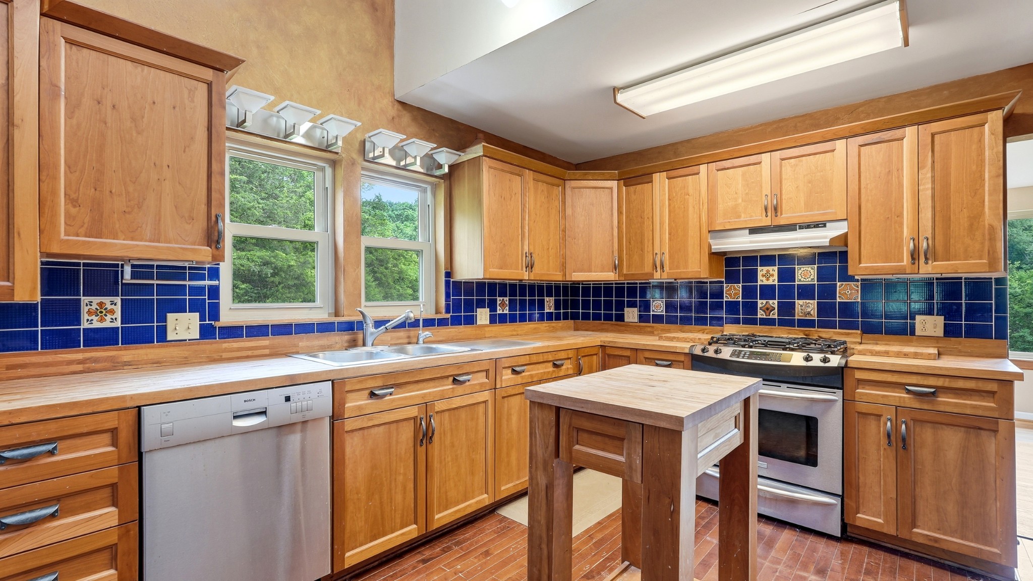 427 Adams Rd