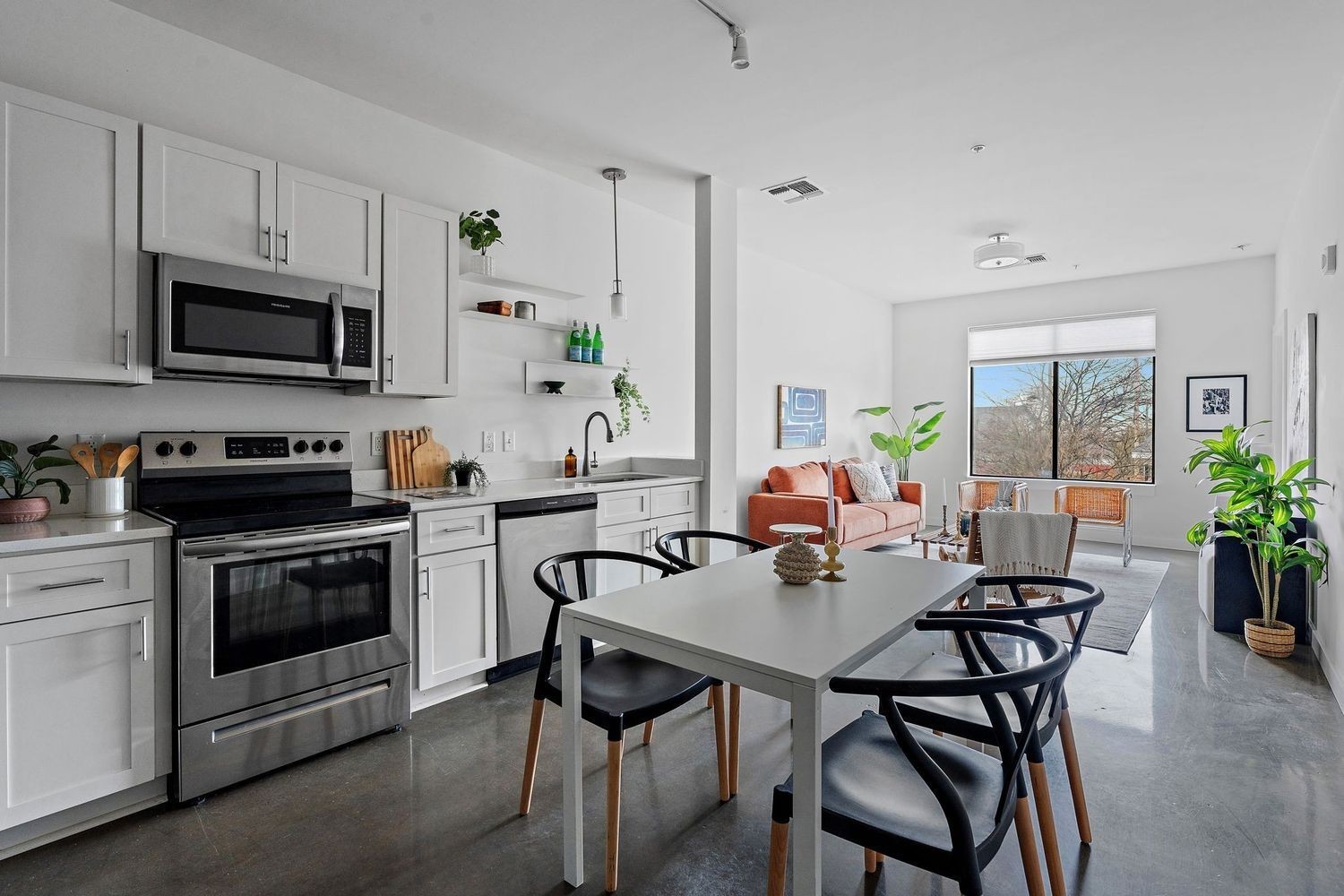 1900 12th Ave, S Unit: 212