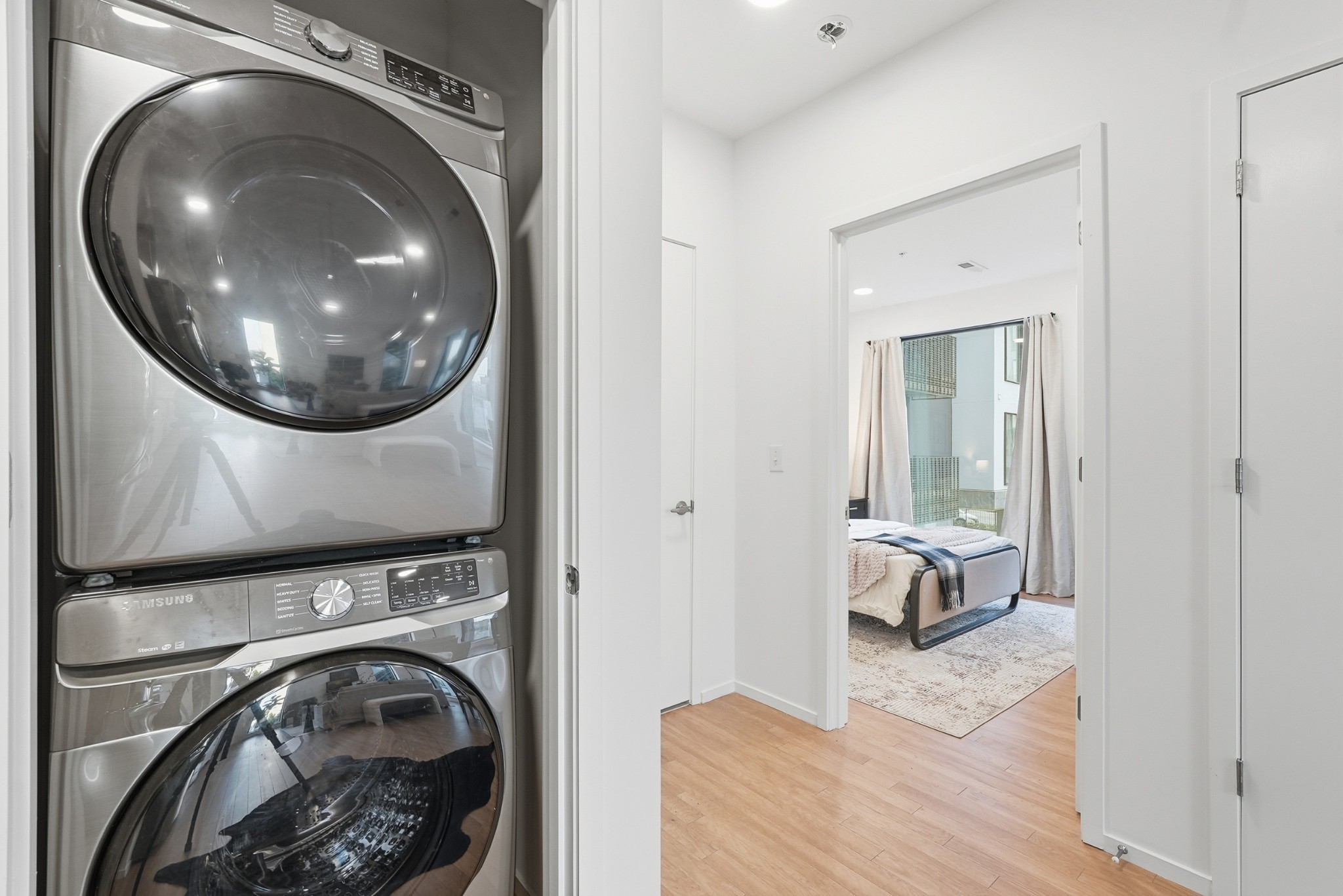 806 Olympic St Unit: 200