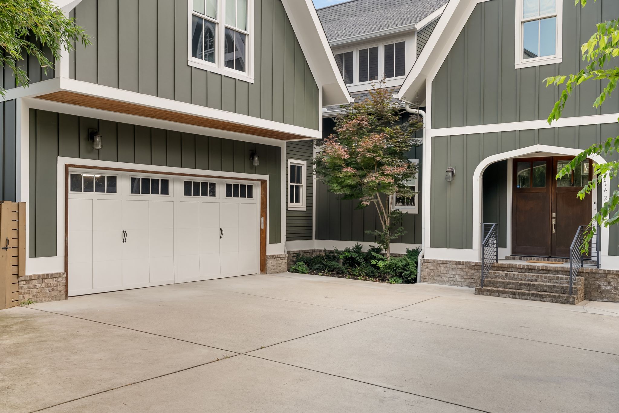 1422 Clifton Ln