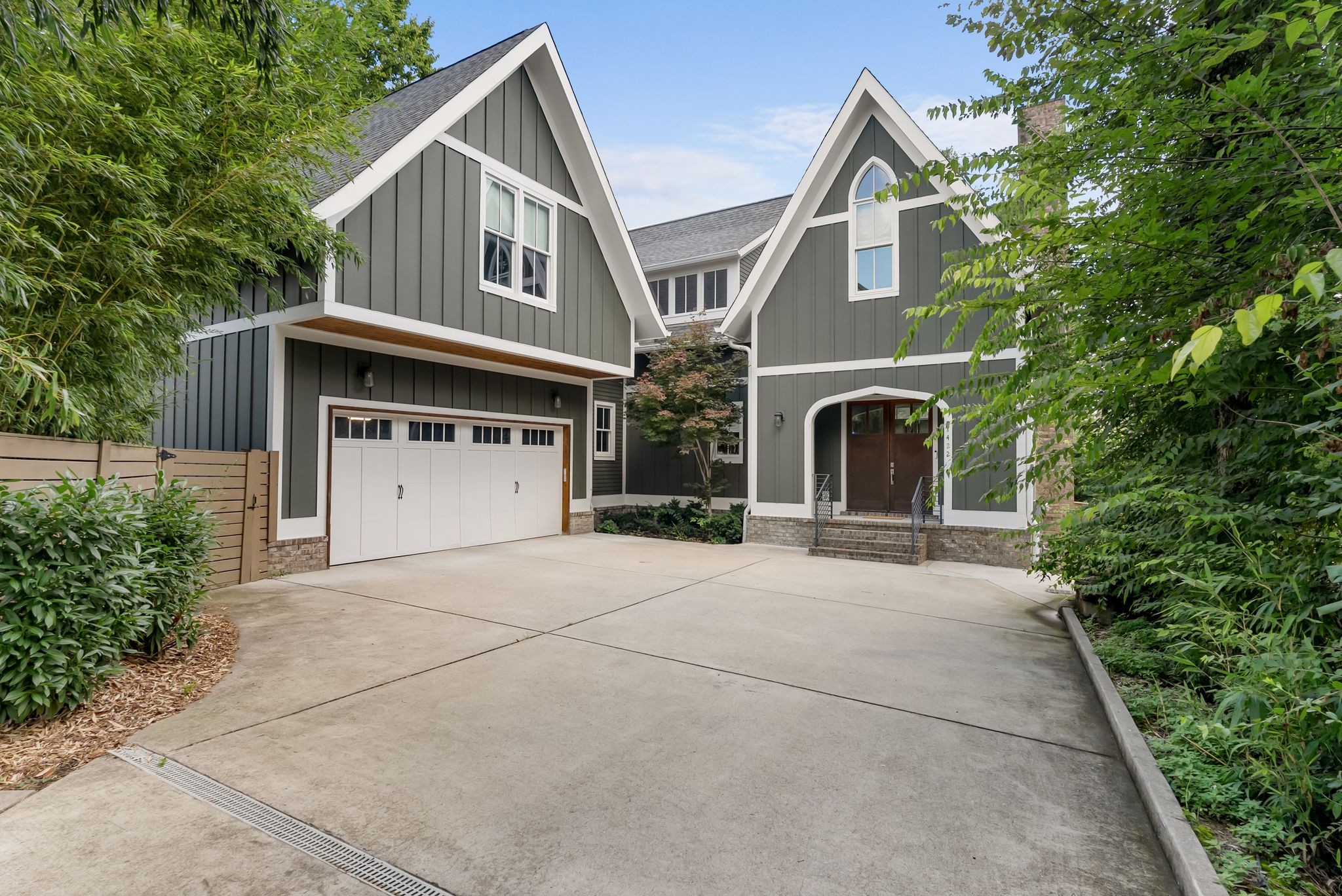 1422 Clifton Ln