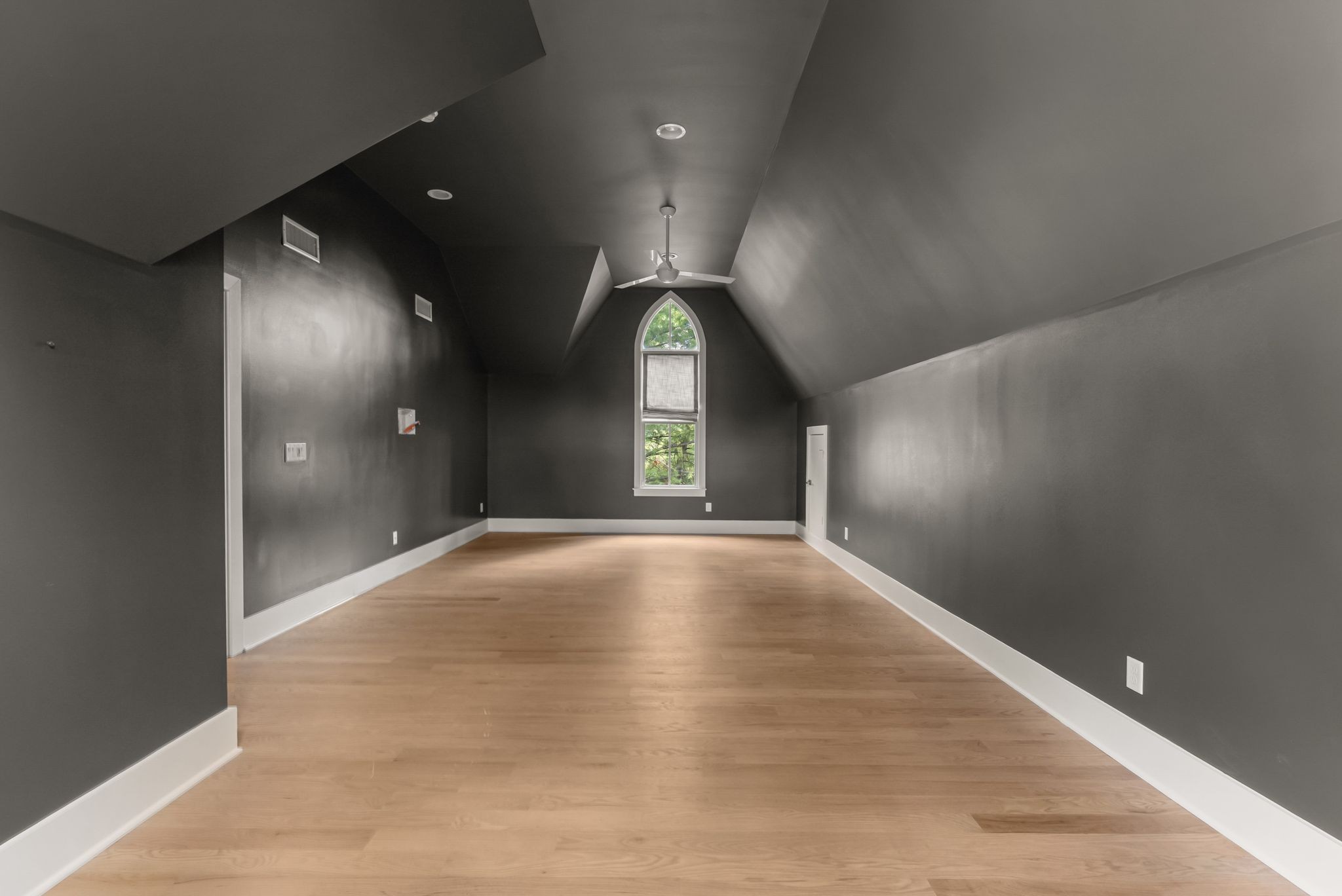 1422 Clifton Ln