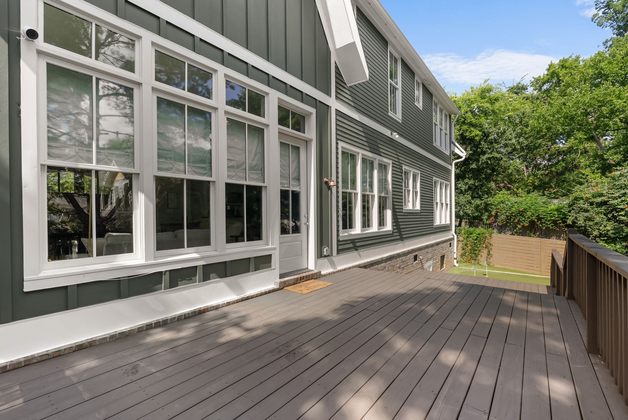 1422 Clifton Ln