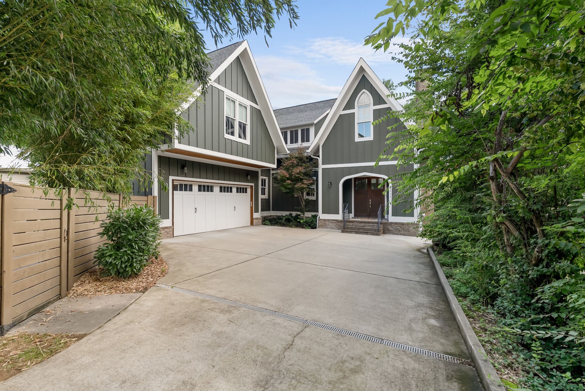 1422 Clifton Ln