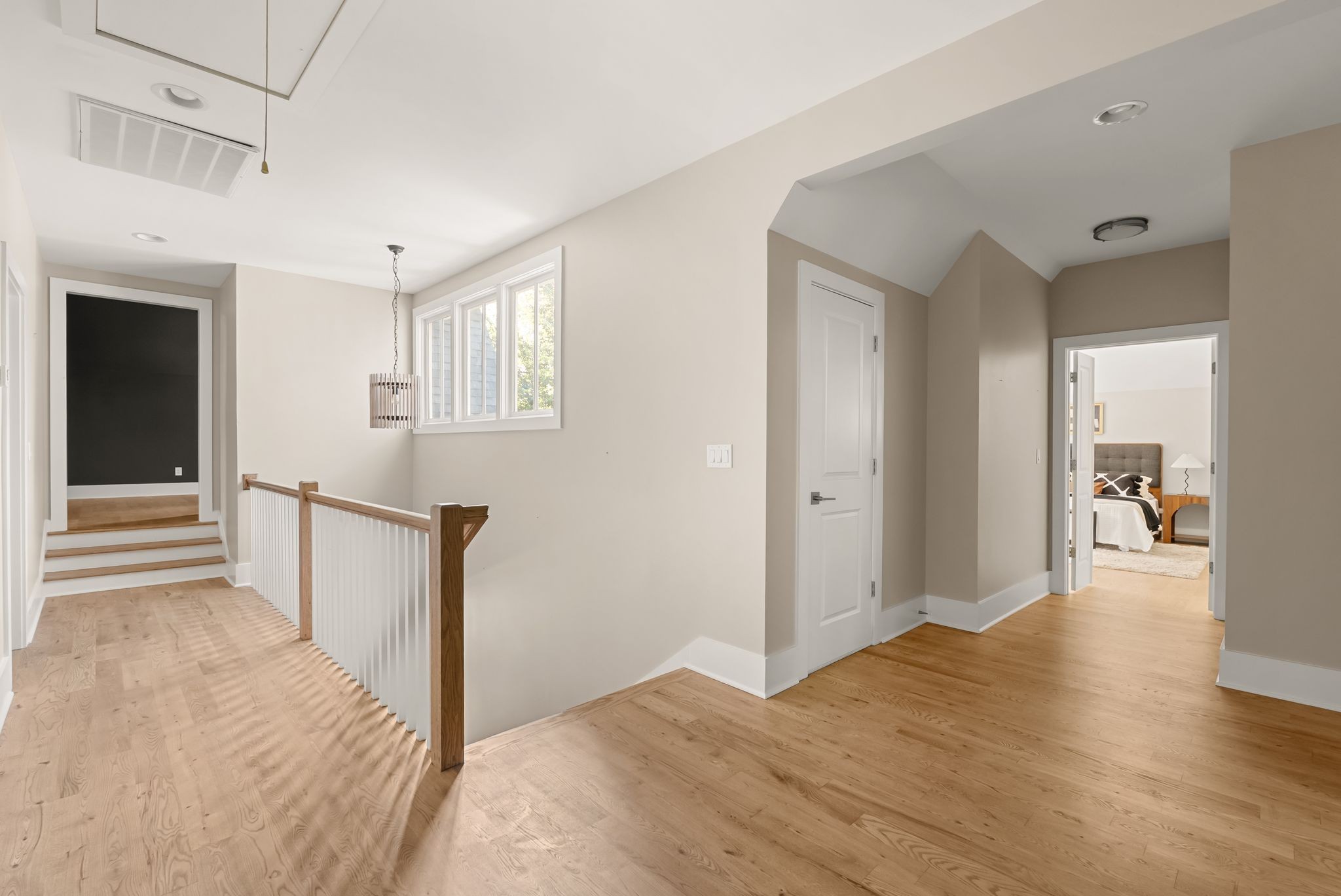 1422 Clifton Ln