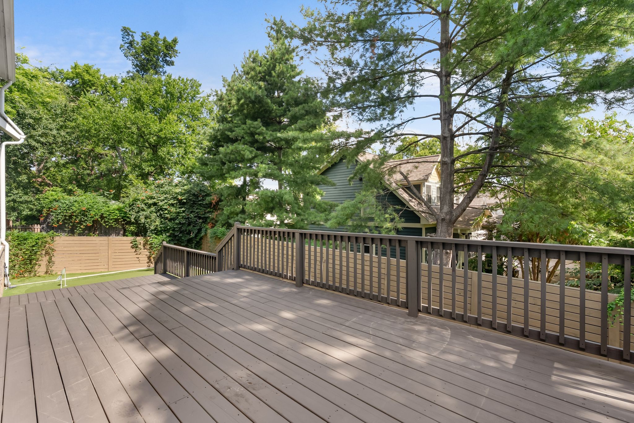 1422 Clifton Ln