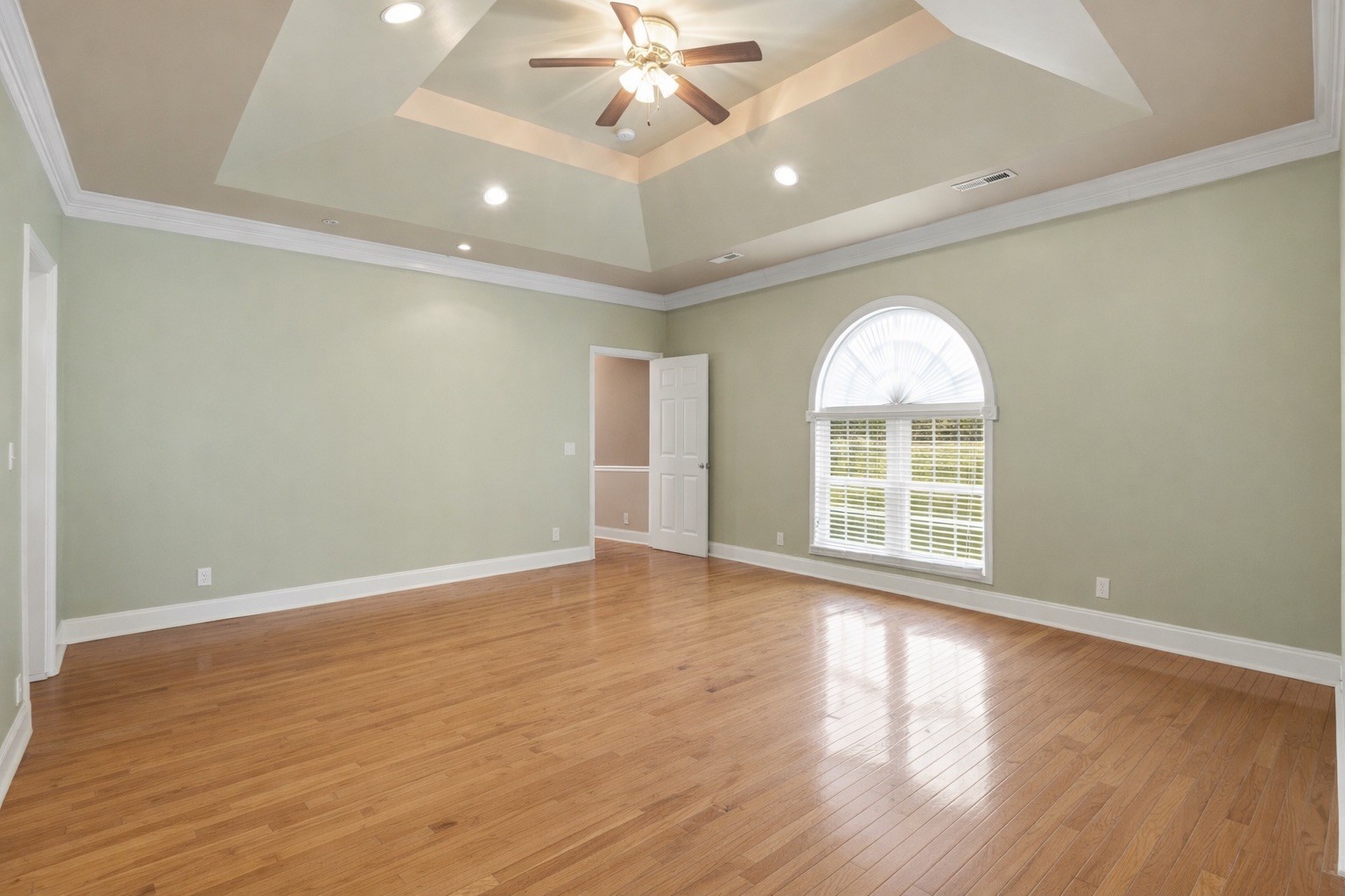 5858 Cloverland Dr