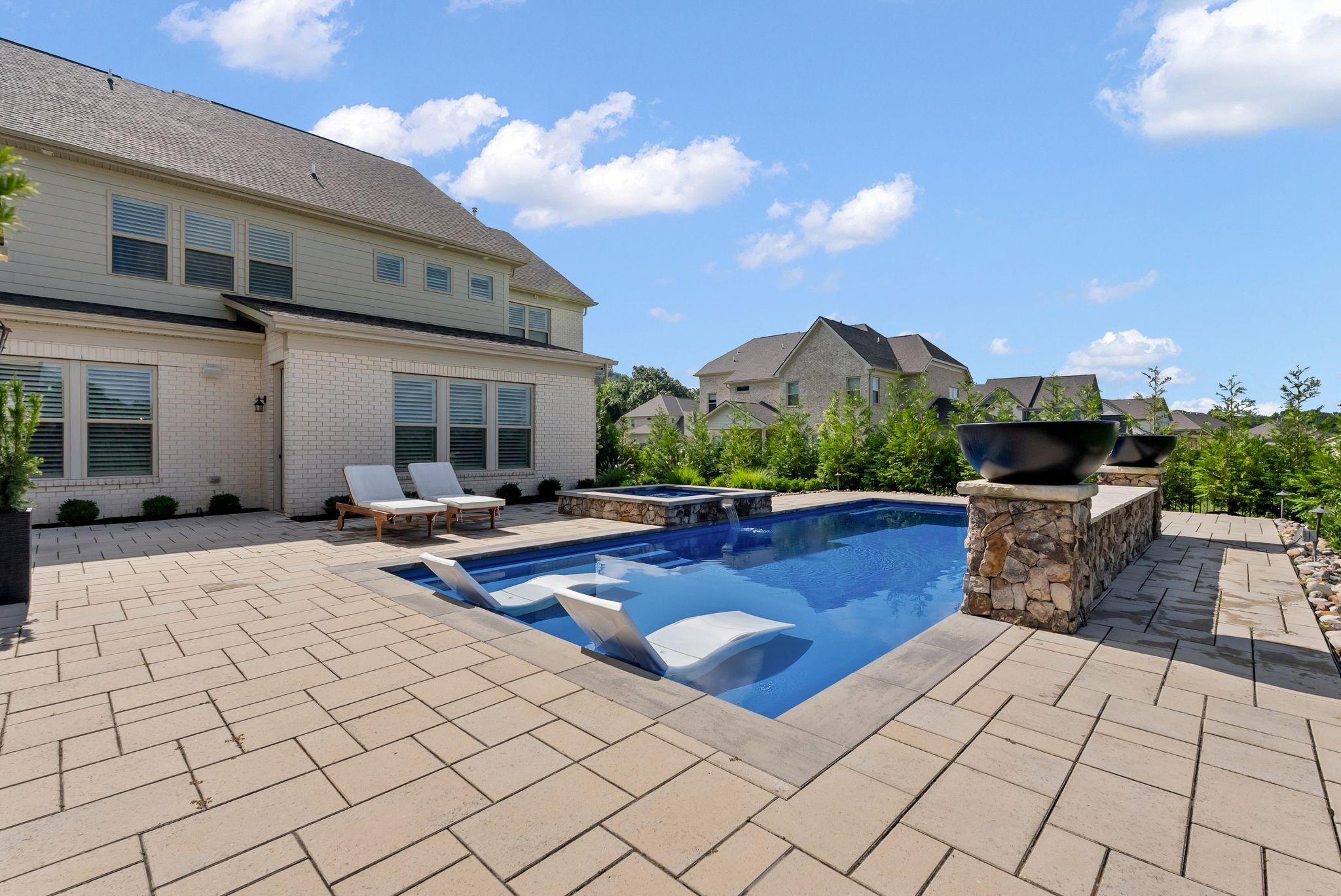 3125 Chase Point Dr