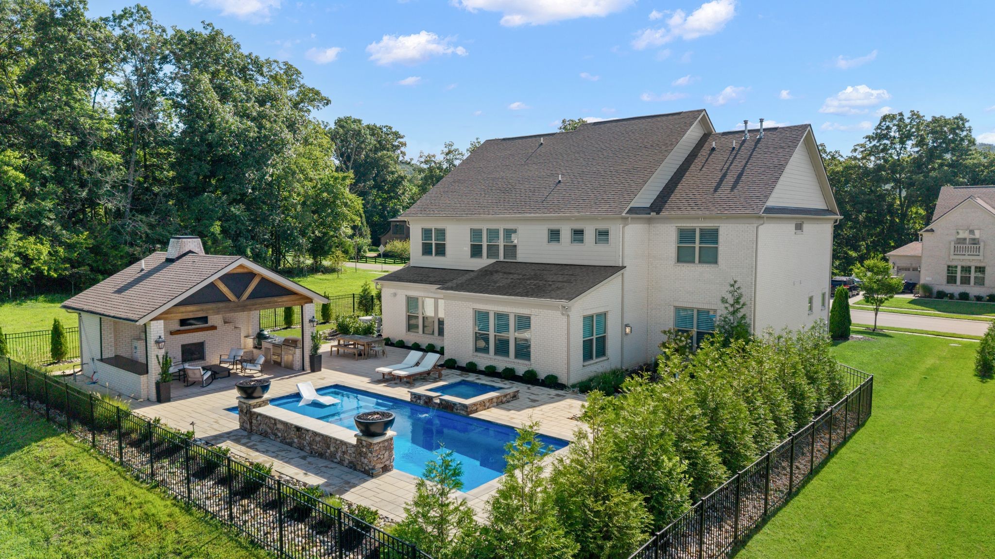 3125 Chase Point Dr