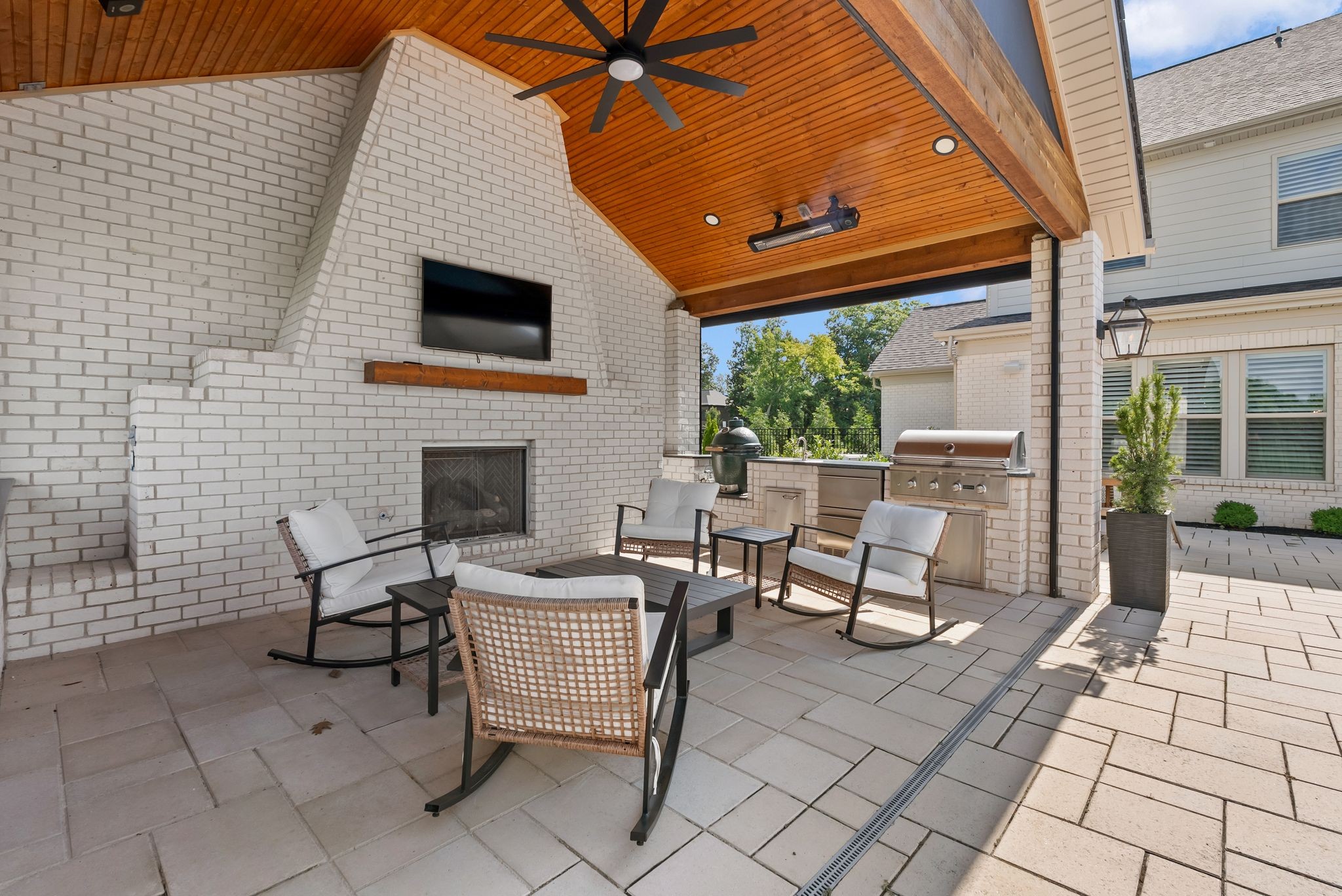 3125 Chase Point Dr