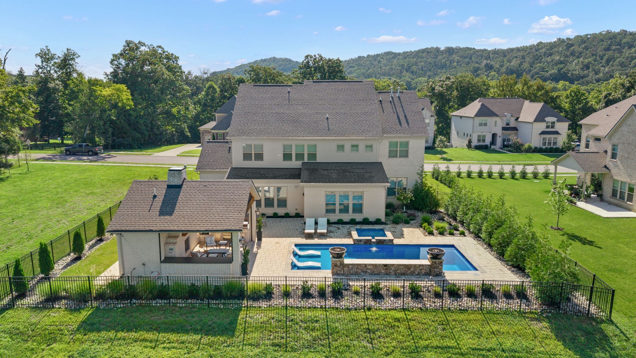 3125 Chase Point Dr