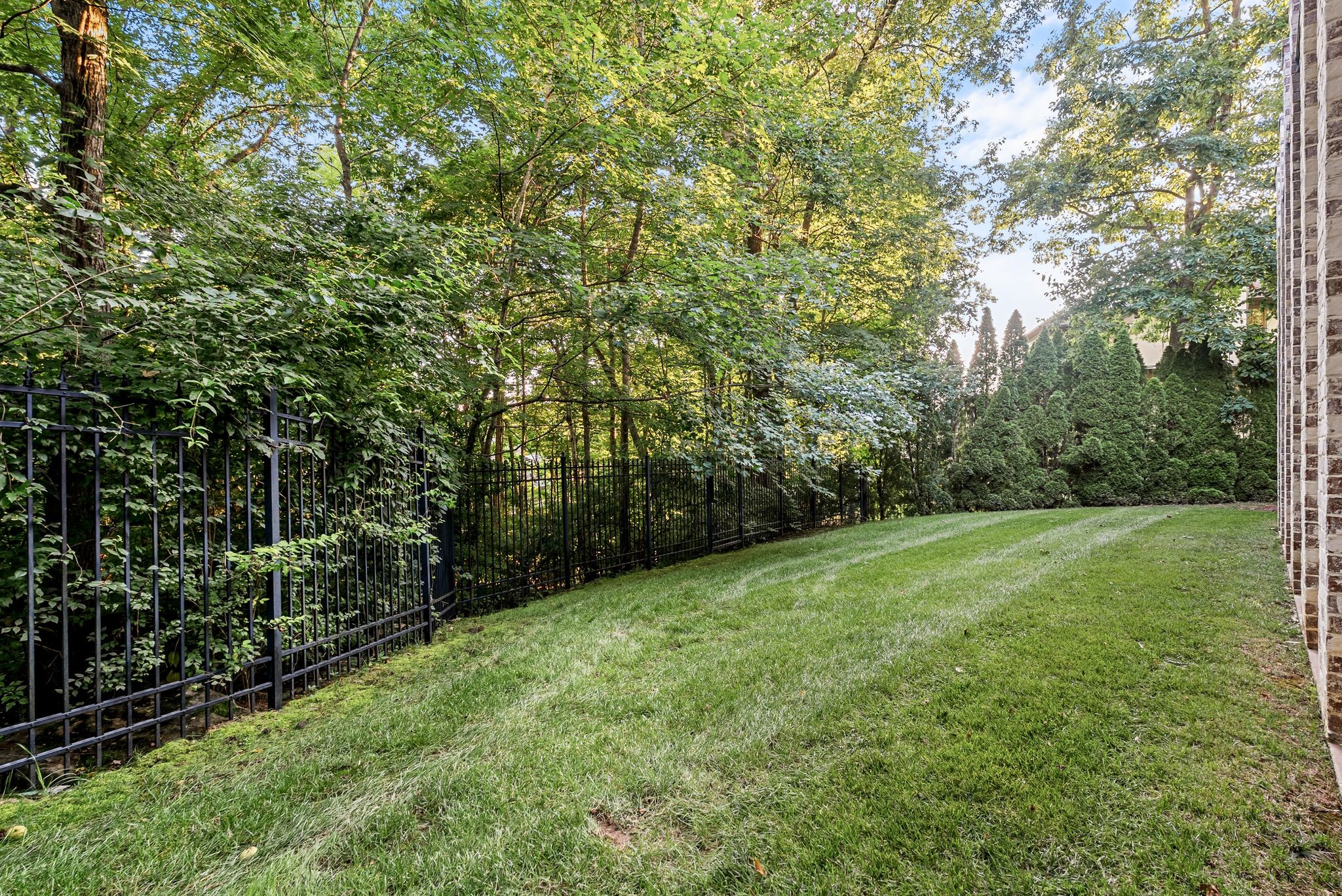 5505 Iron Gate Dr