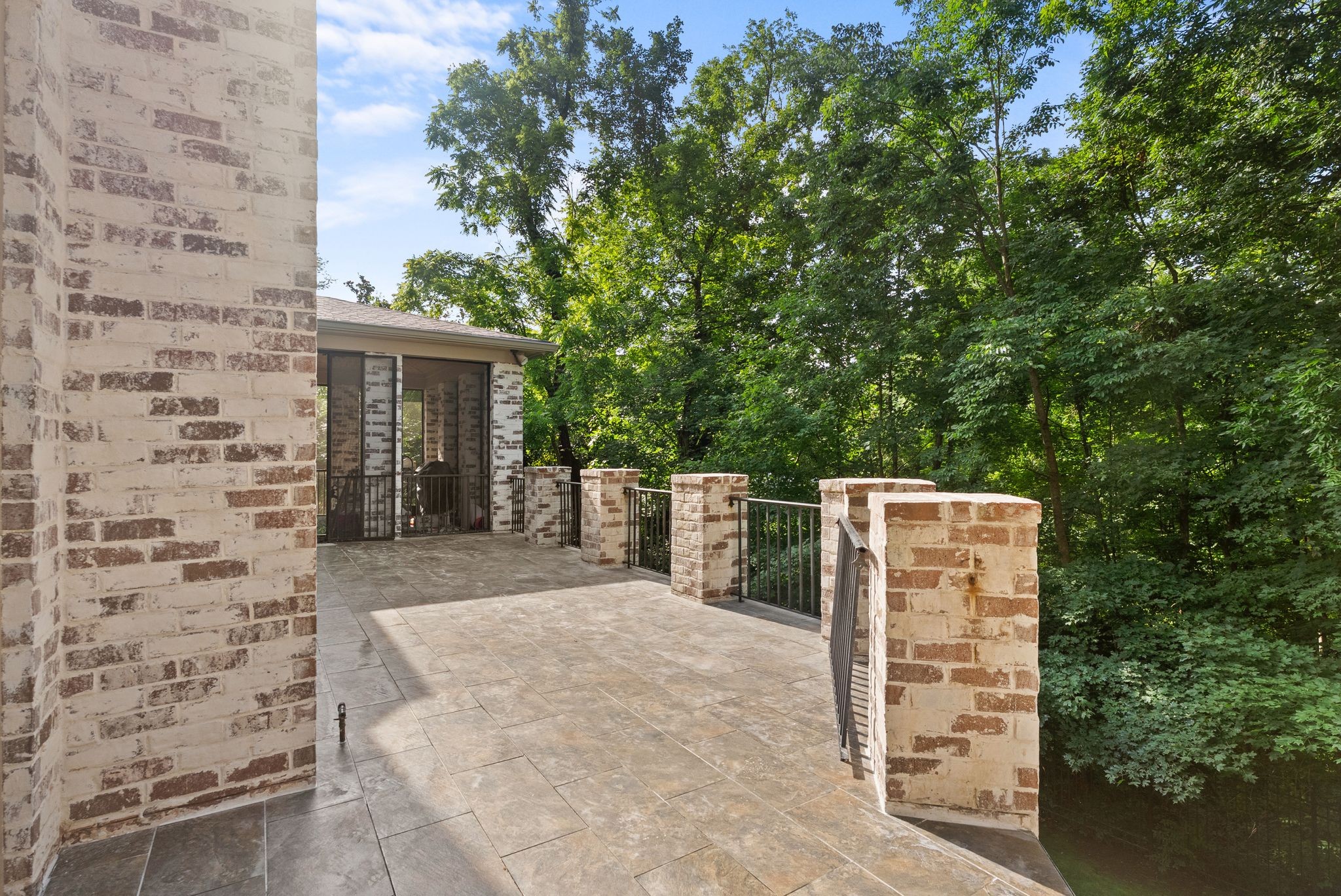 5505 Iron Gate Dr