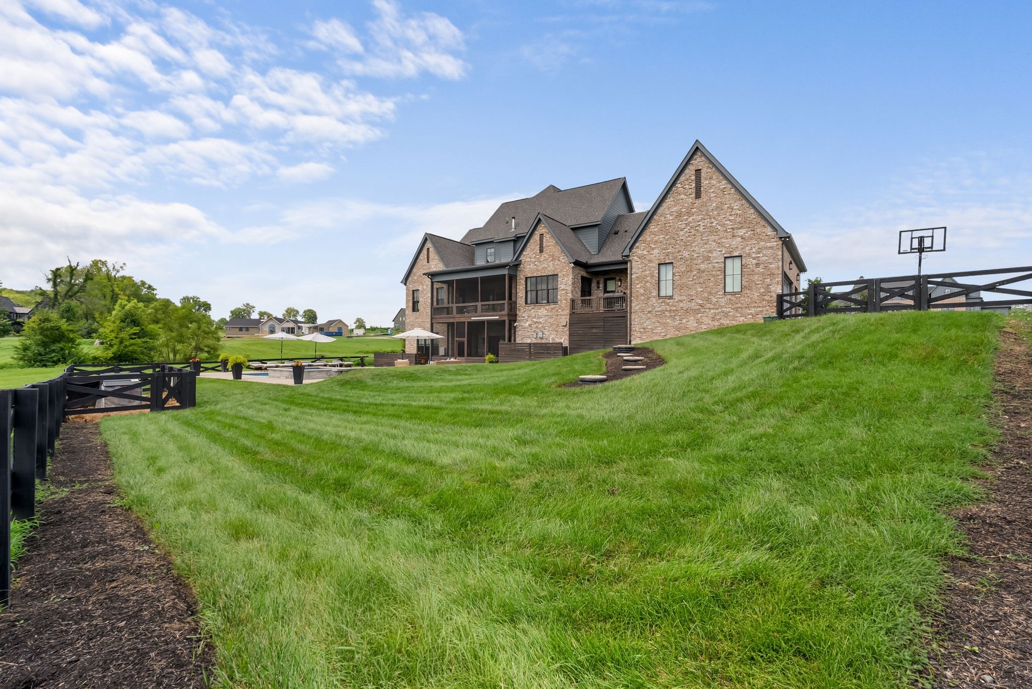5007 Gates Mill Rdg
