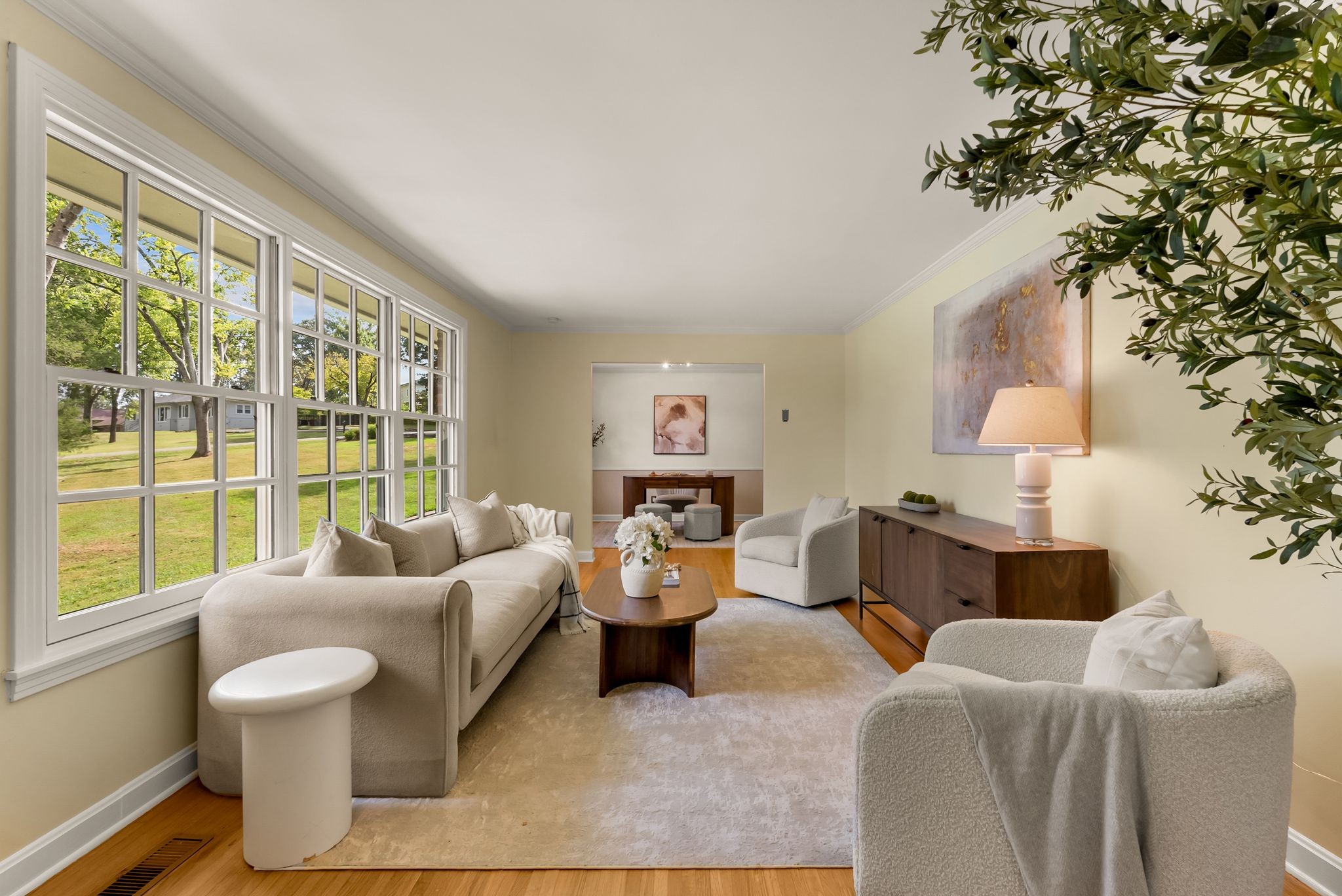 615 W Meade Dr