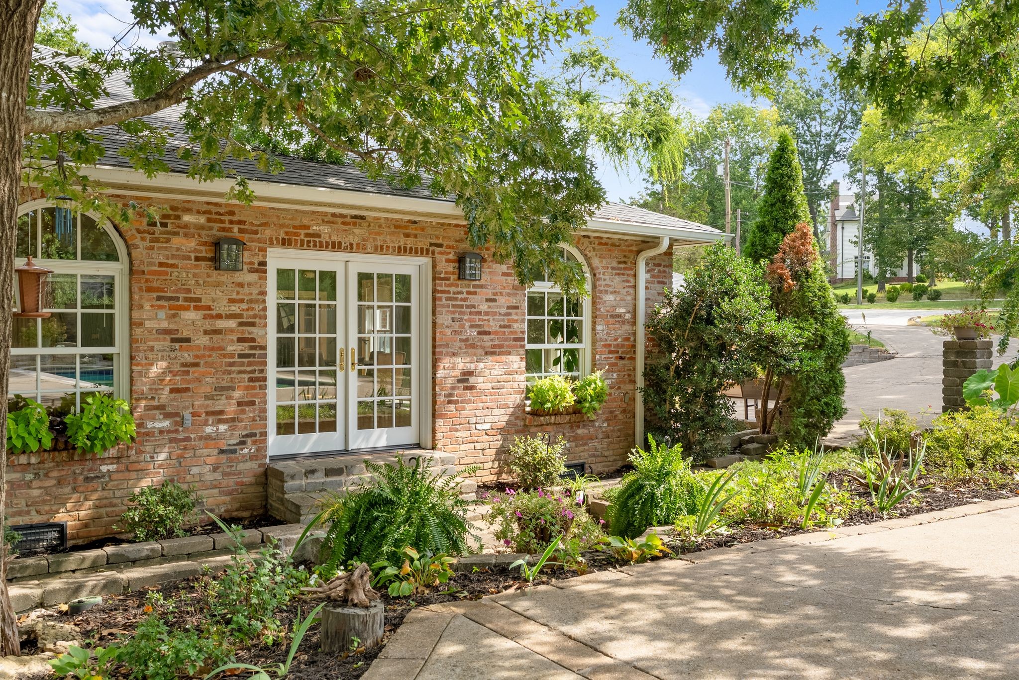 615 W Meade Dr