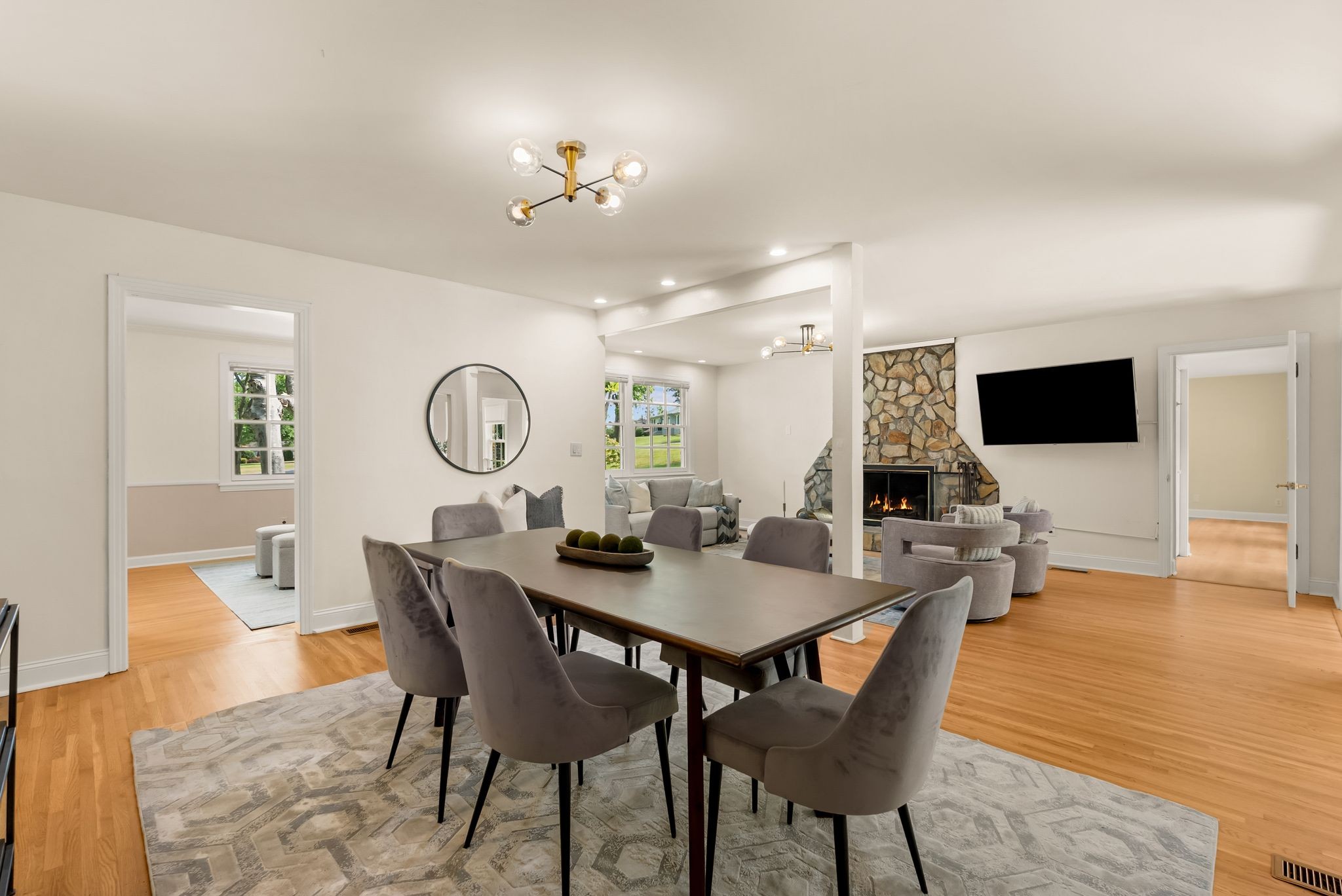 615 W Meade Dr