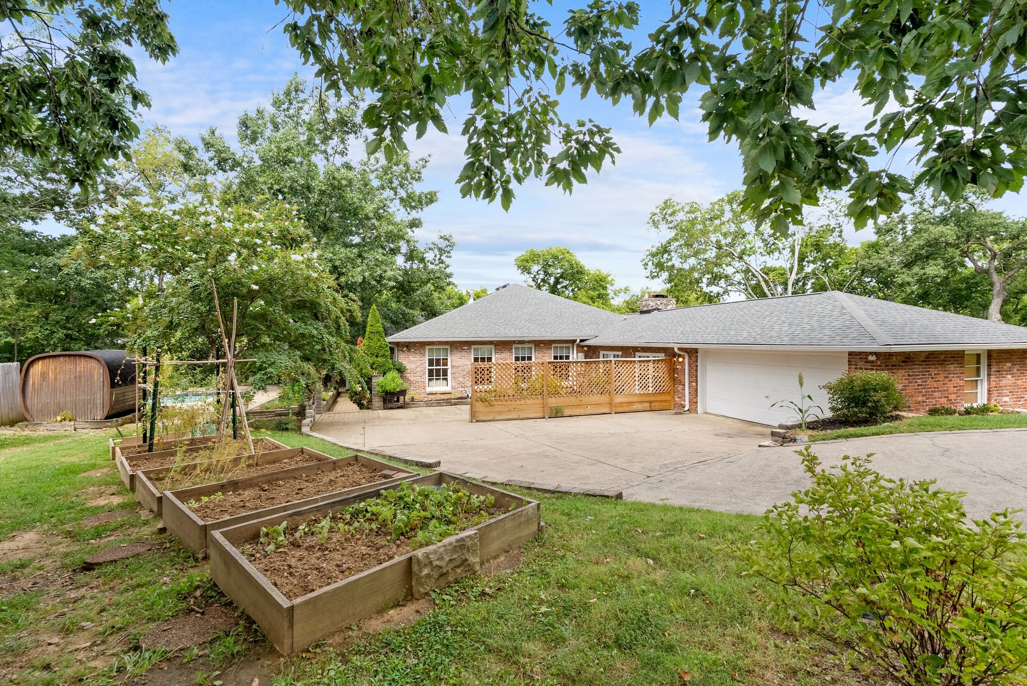 615 W Meade Dr