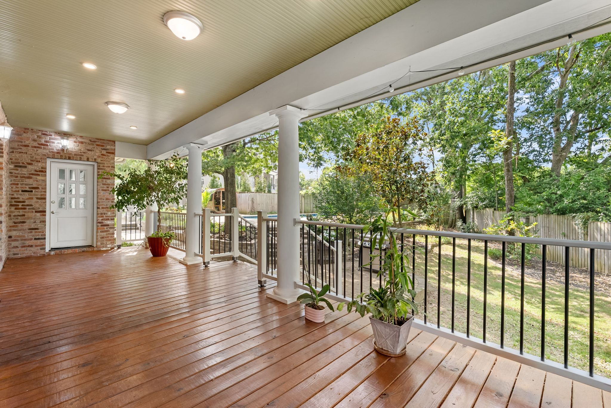 615 W Meade Dr