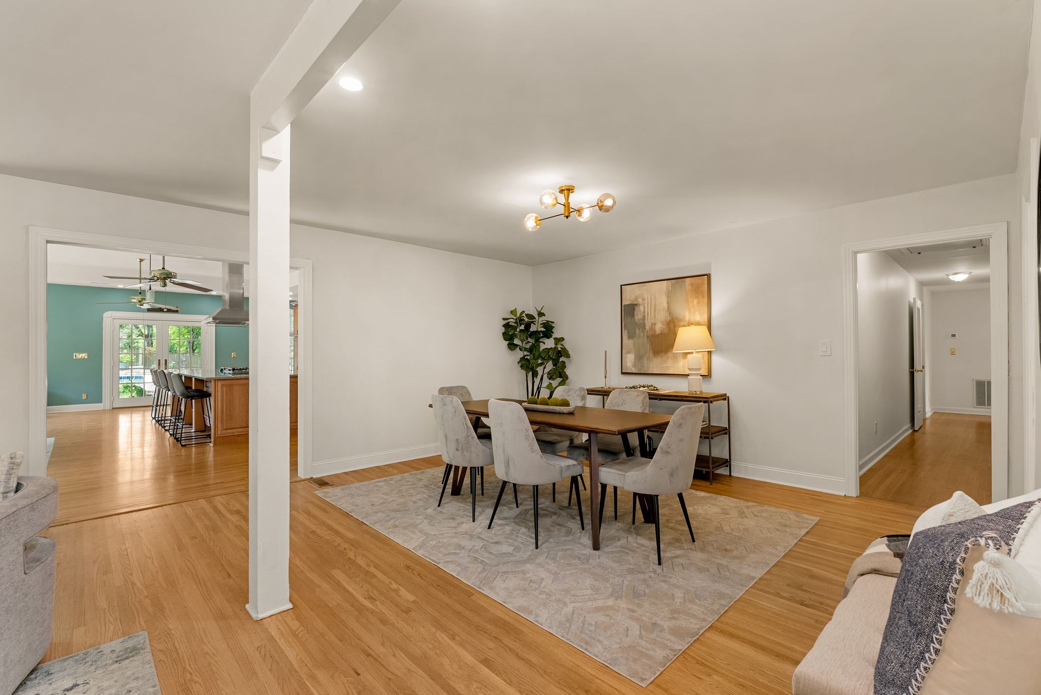 615 W Meade Dr