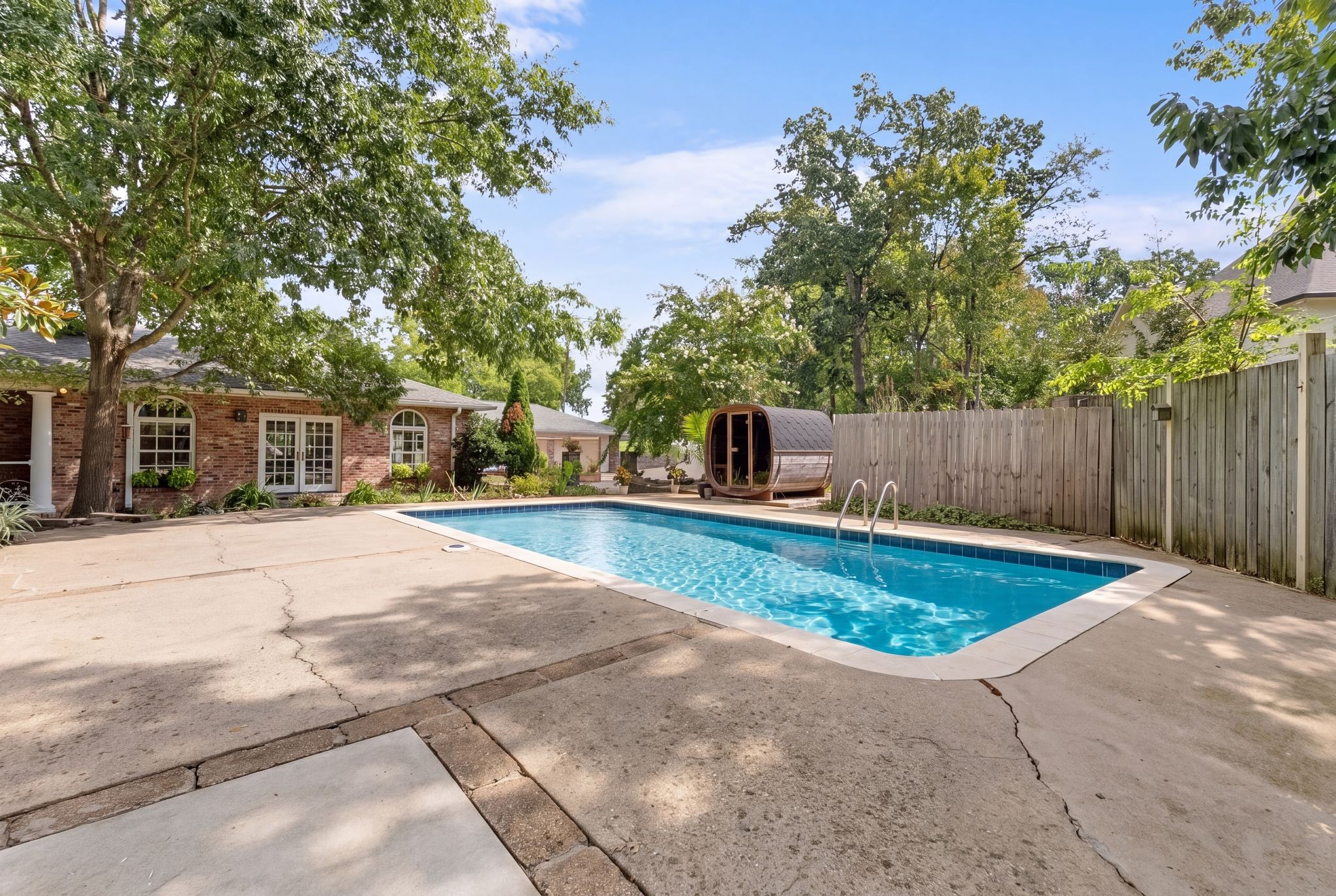 615 W Meade Dr