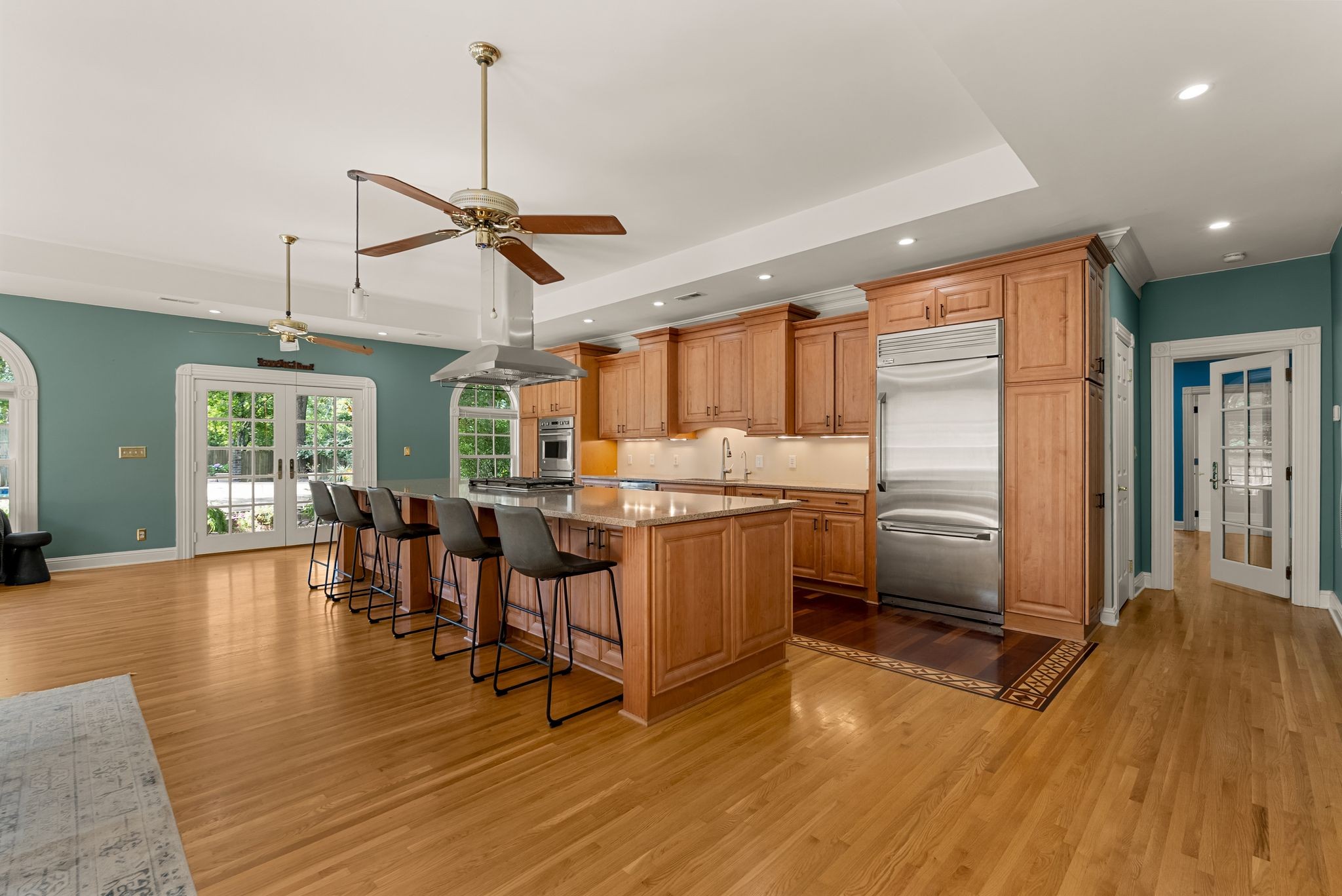 615 W Meade Dr