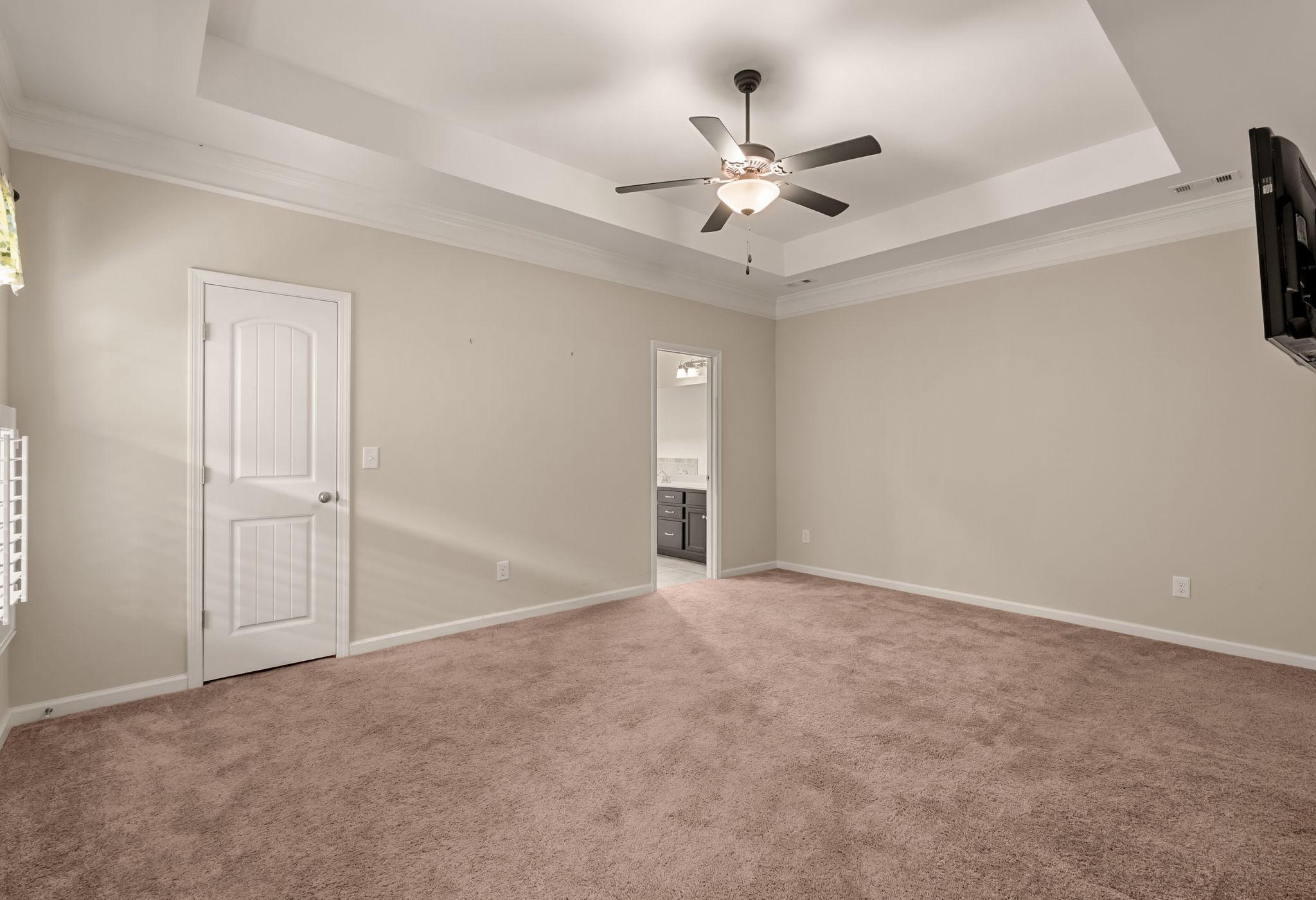 1068 Ambling Way
