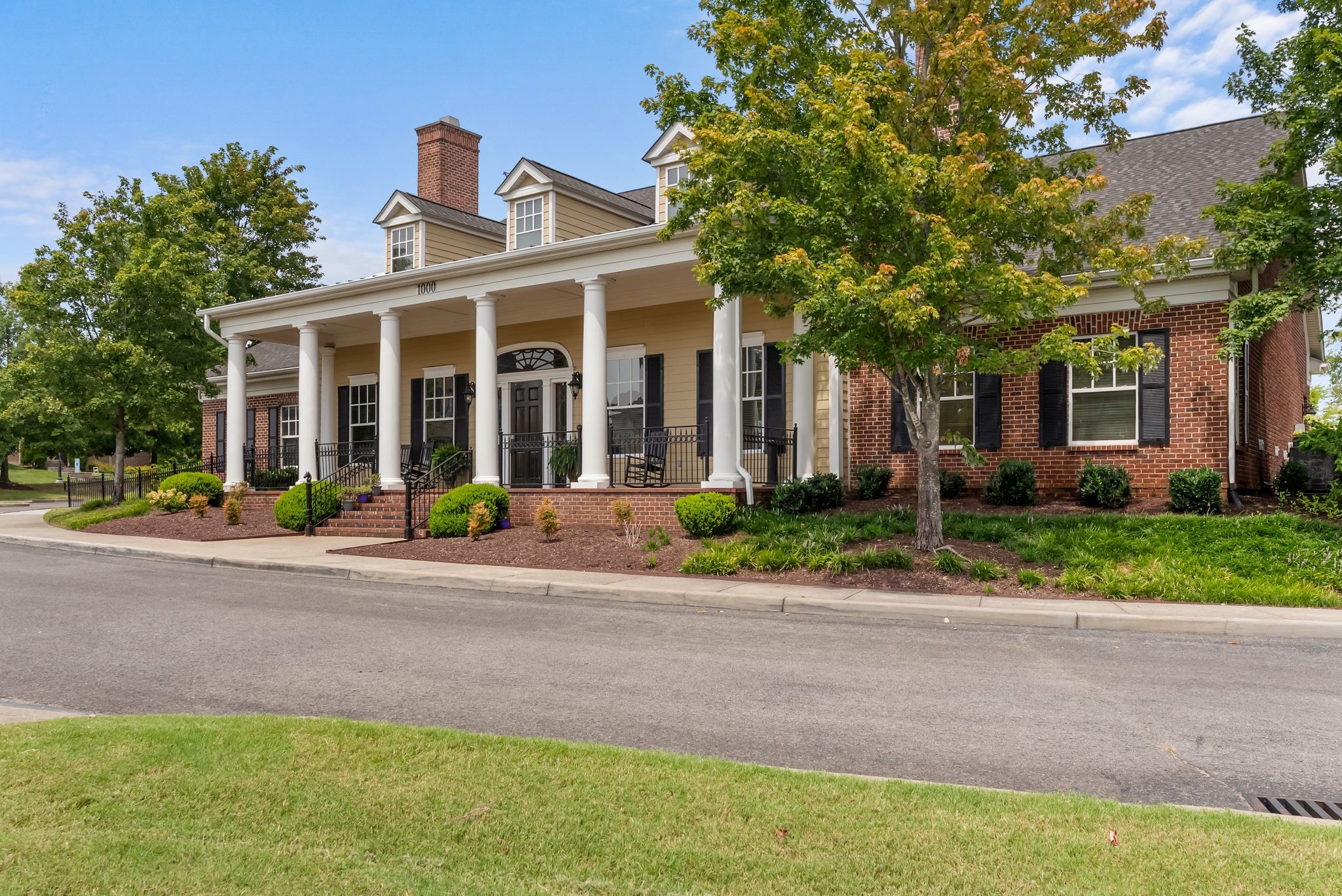 1068 Ambling Way