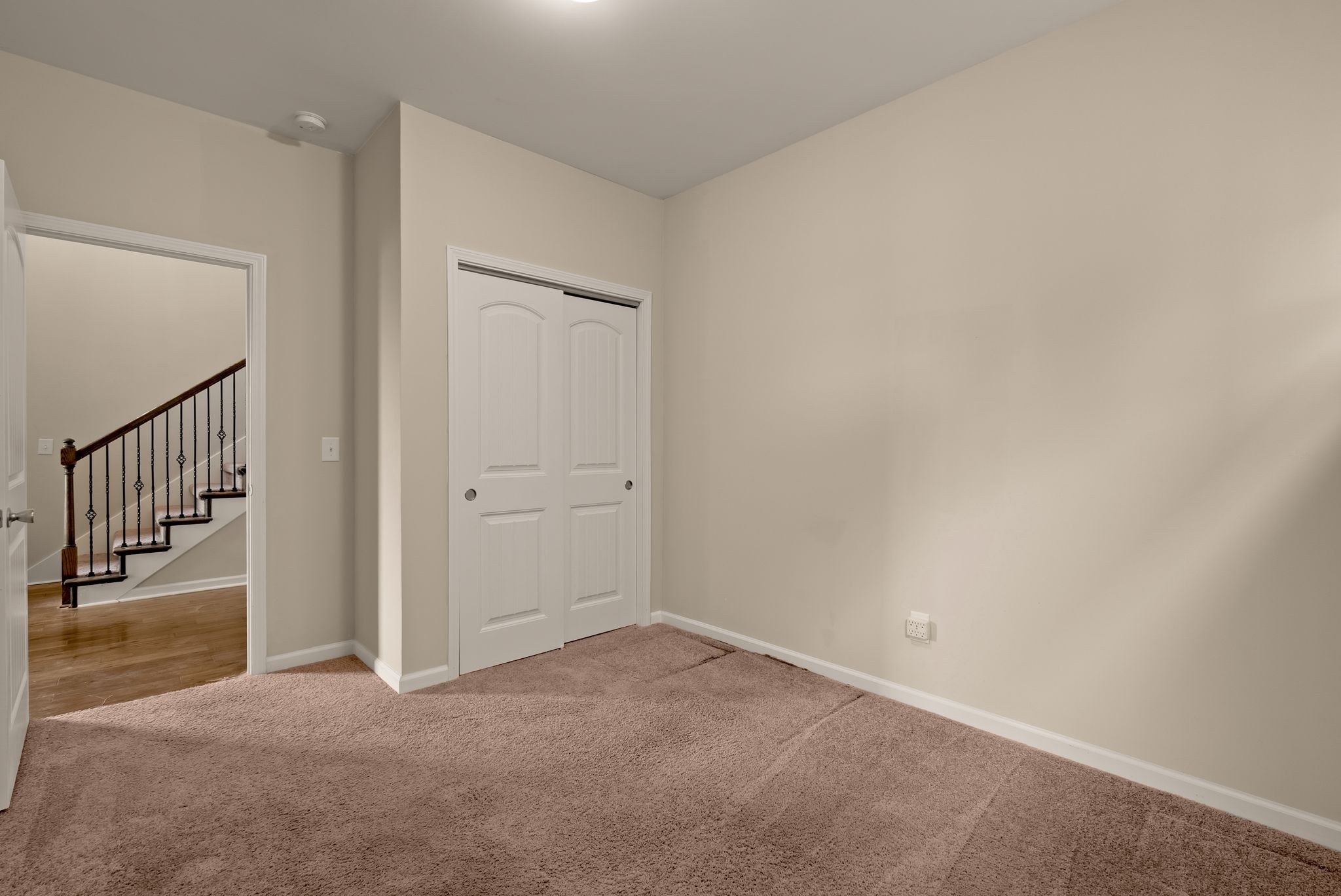 1068 Ambling Way
