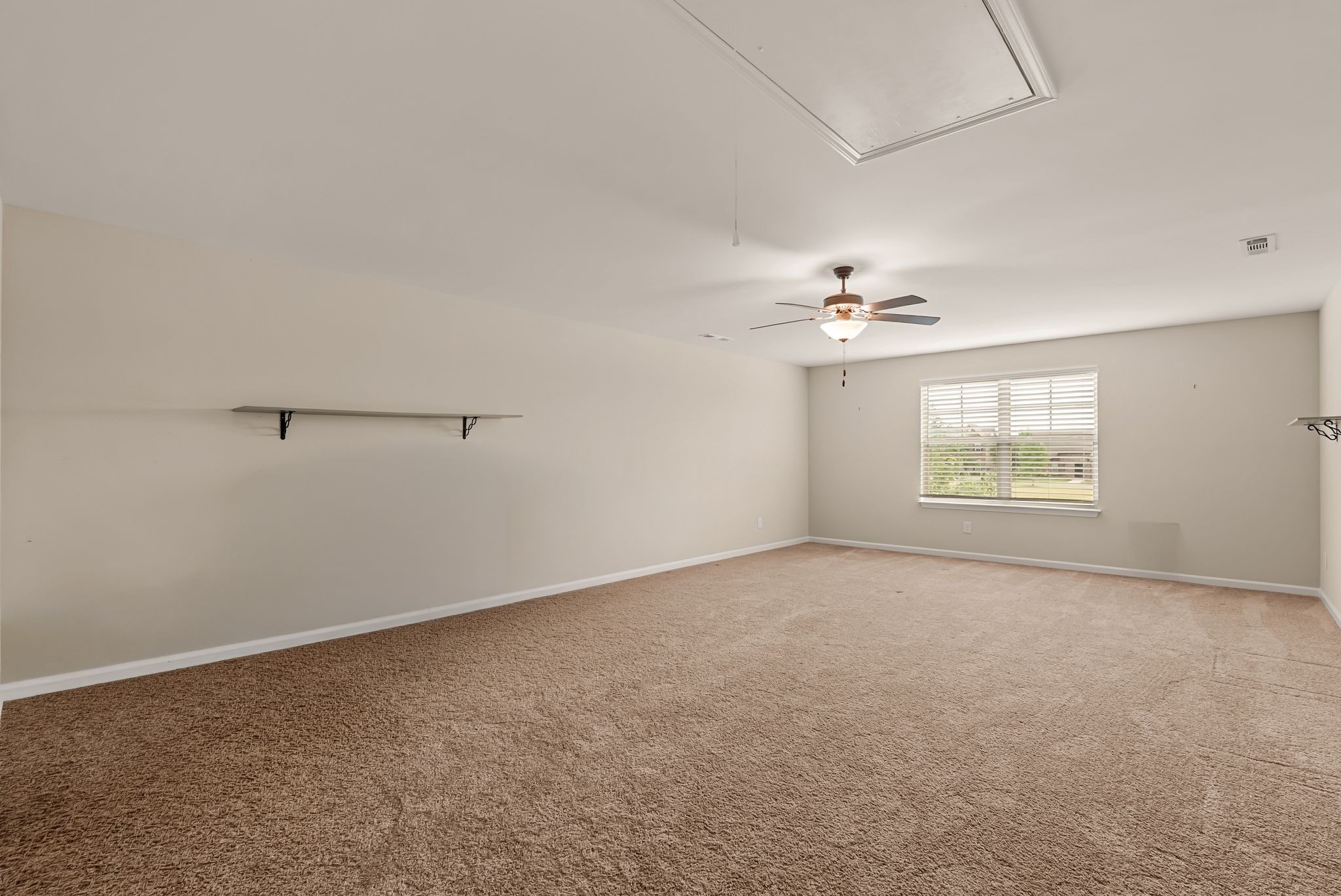 1068 Ambling Way