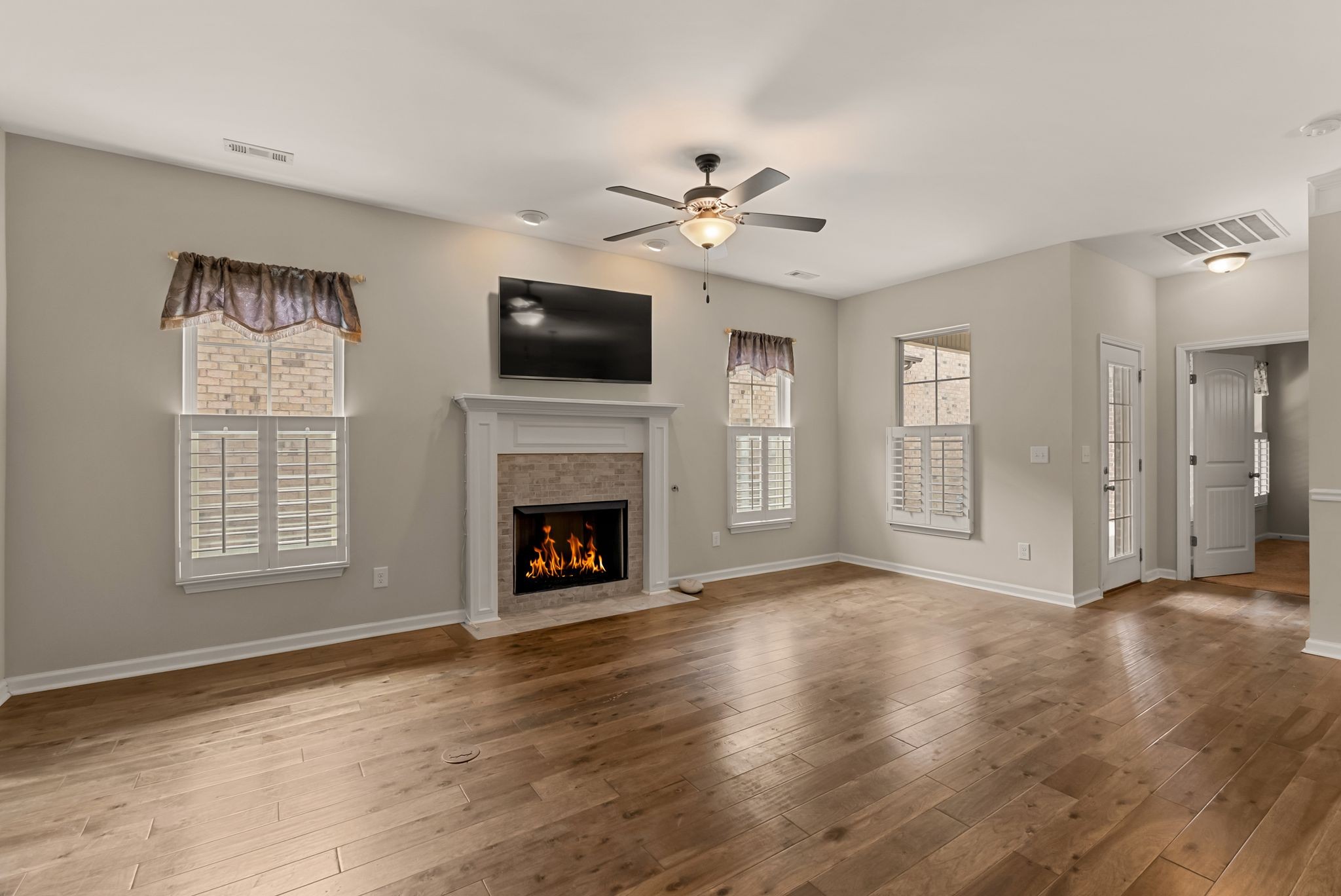 1068 Ambling Way