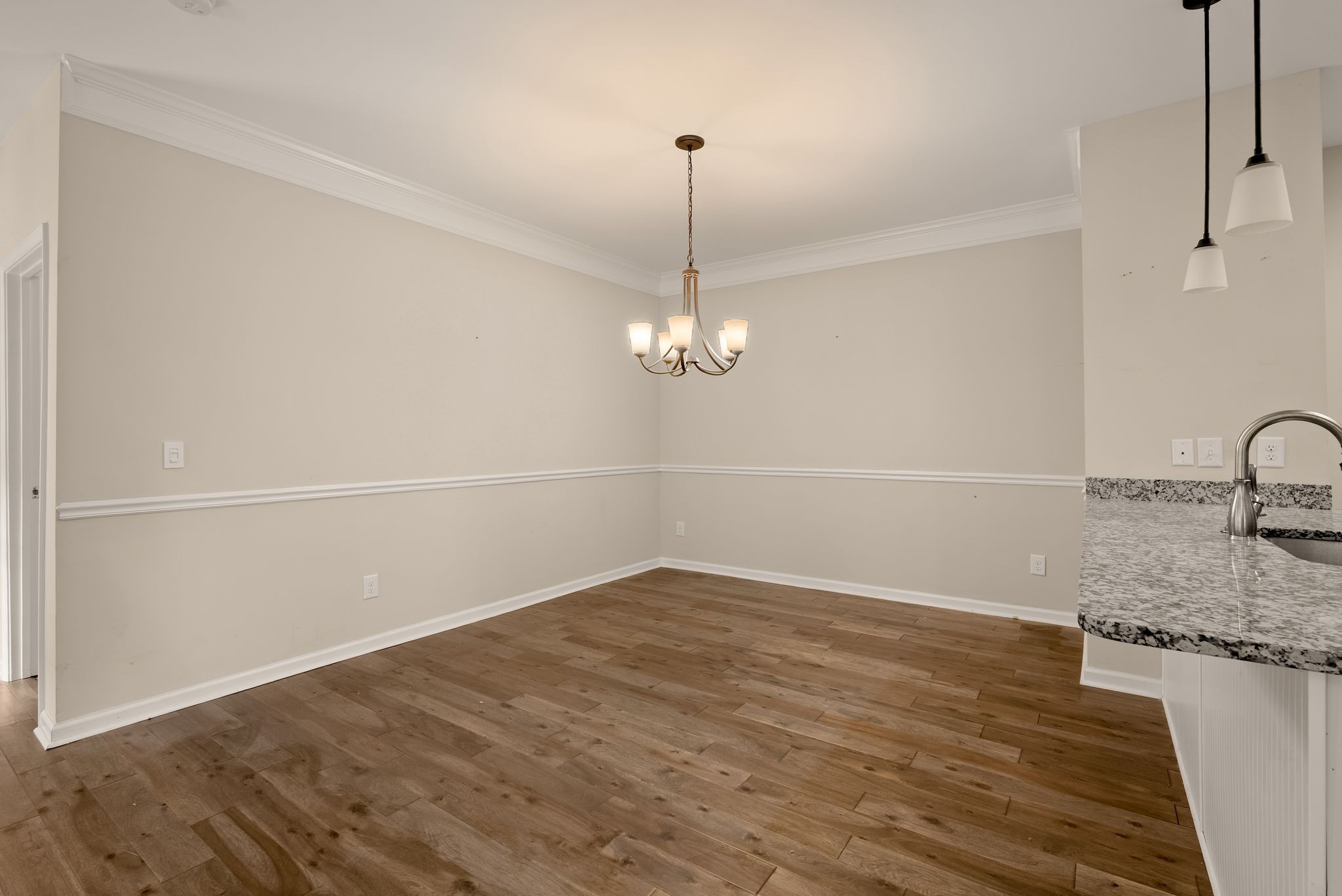 1068 Ambling Way