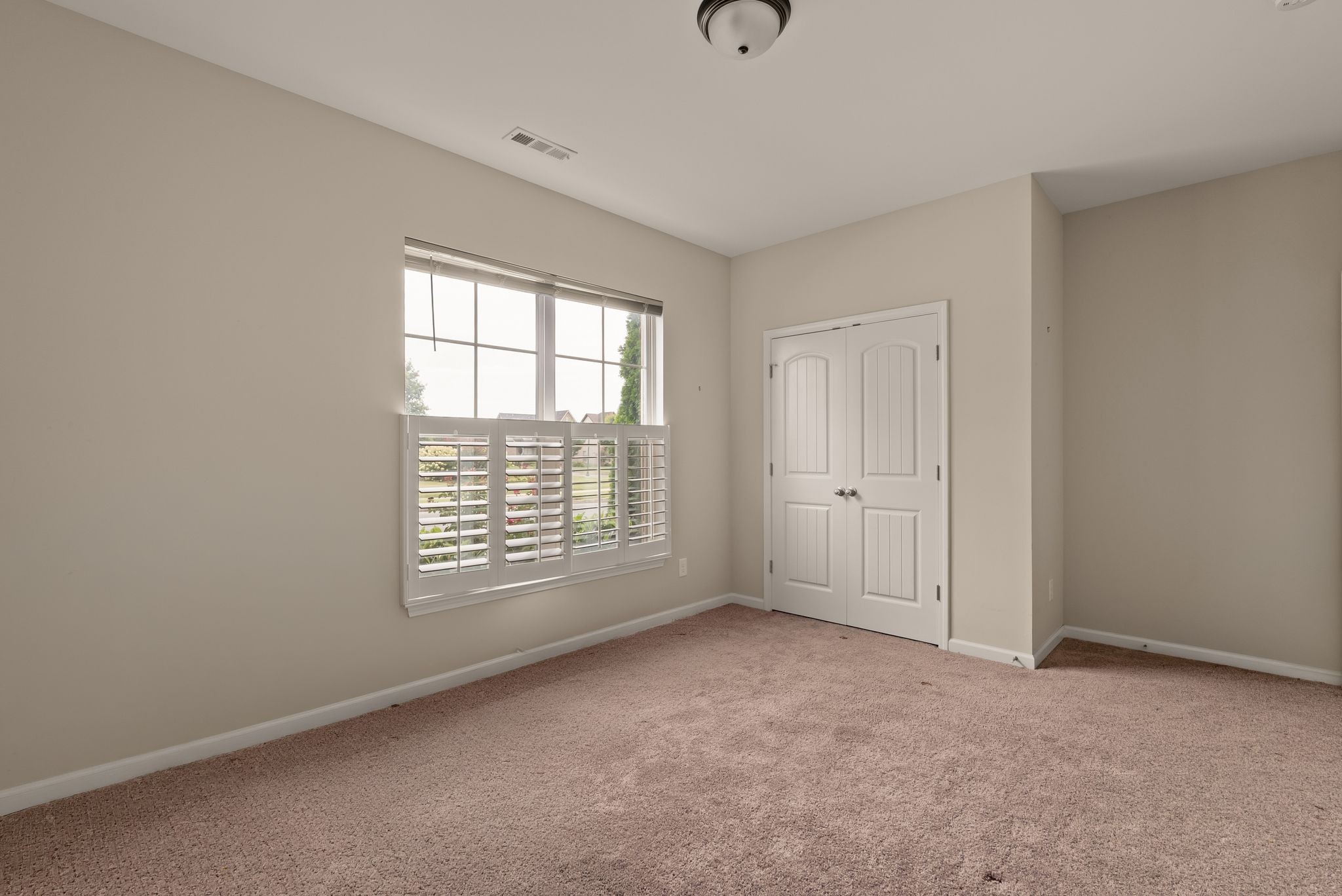 1068 Ambling Way